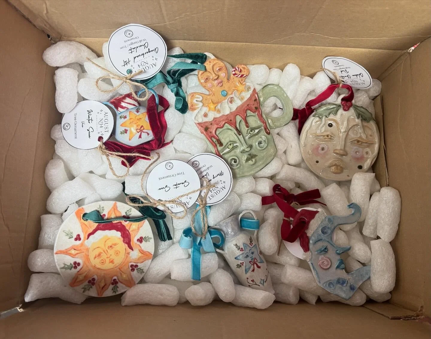 Christmas deliveries have begun! We are going to be jam packed with handmade decorations, art, cards and unique gift ideas when the season comes round, big thanks to @augustno14, @beuniquebyromy, @hmjonesdesigns and @candymedusa. We are filled to the