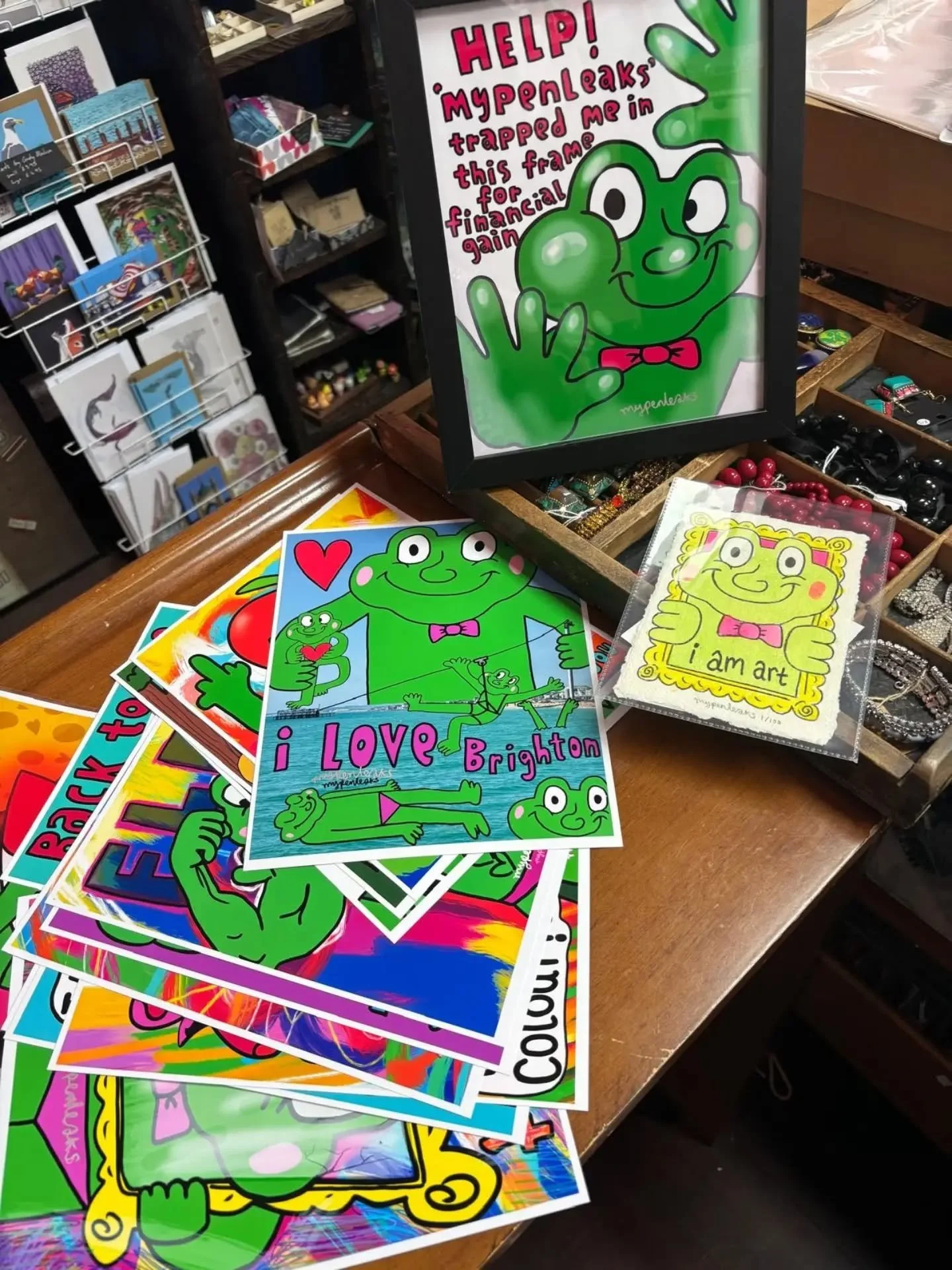 🐸 NEW MY PEN LEAKS DROP!&nbsp;🐸

Frowg is here! New prints from @mypenleaks&nbsp;have just landed in the shop. Drop in to grab yours now! 

#MyPenLeaks #BrightonArt #SupportLocalArtists #BrightonCreatives #PopArtVibes IllustrationDrop BrightonShopp