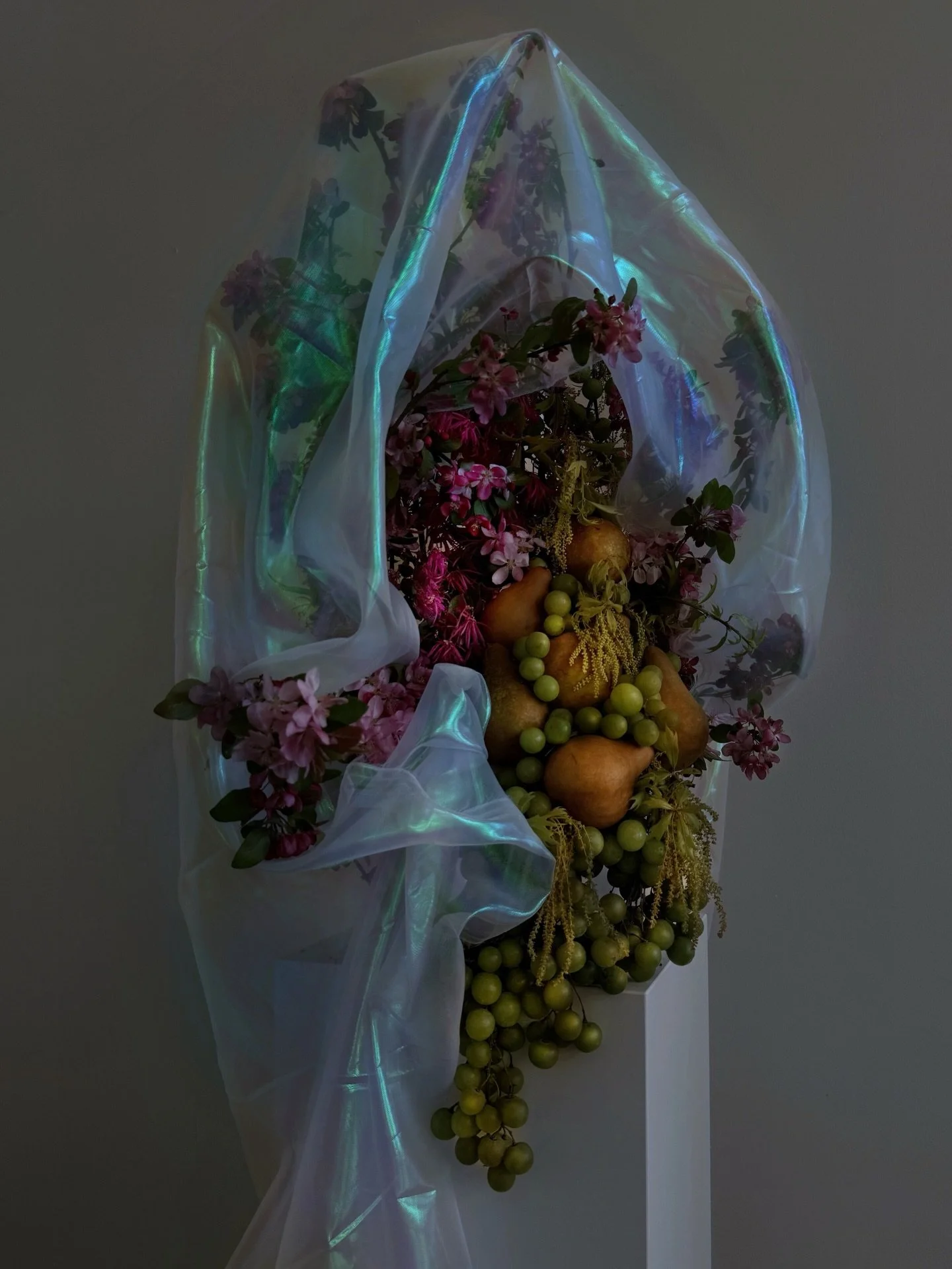 A floral take on the stunning costume design by @katehawleycostume for Frankenstein.

Drawn to iridescence lately, this particular costume caught my attention with its saturated hues and unexpected textures that feel somewhere between organic and con