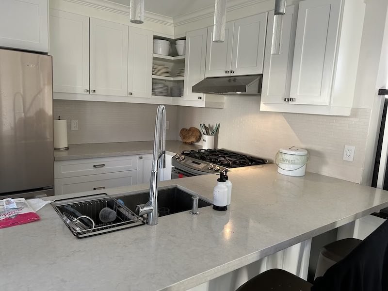 AFTER - PAINTED BACKSPLASH