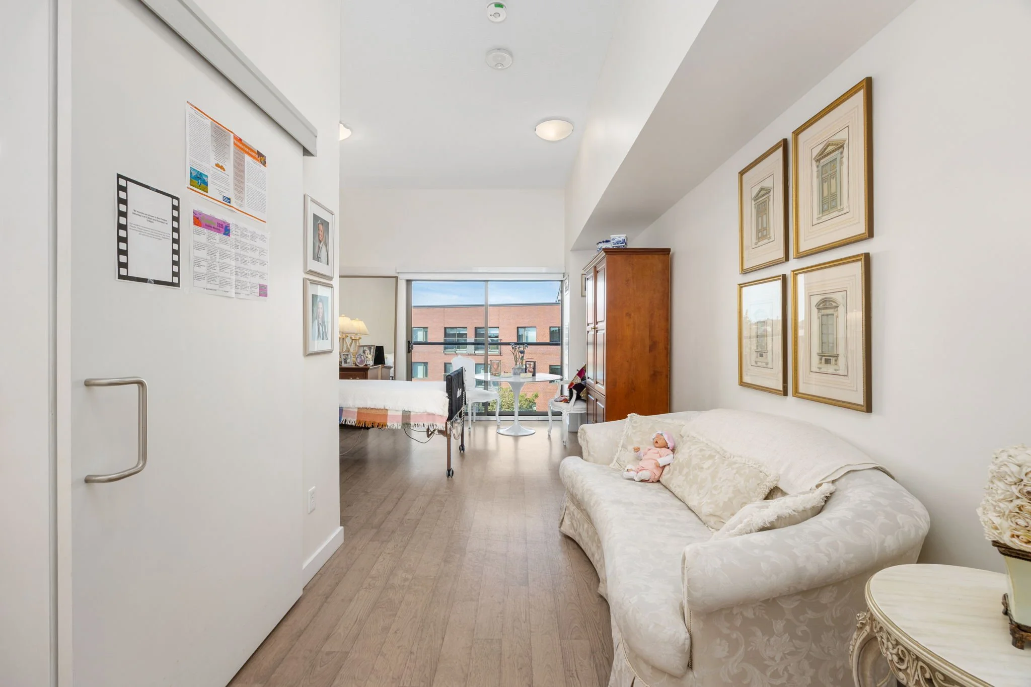 54 - Presentation Manor.JPG