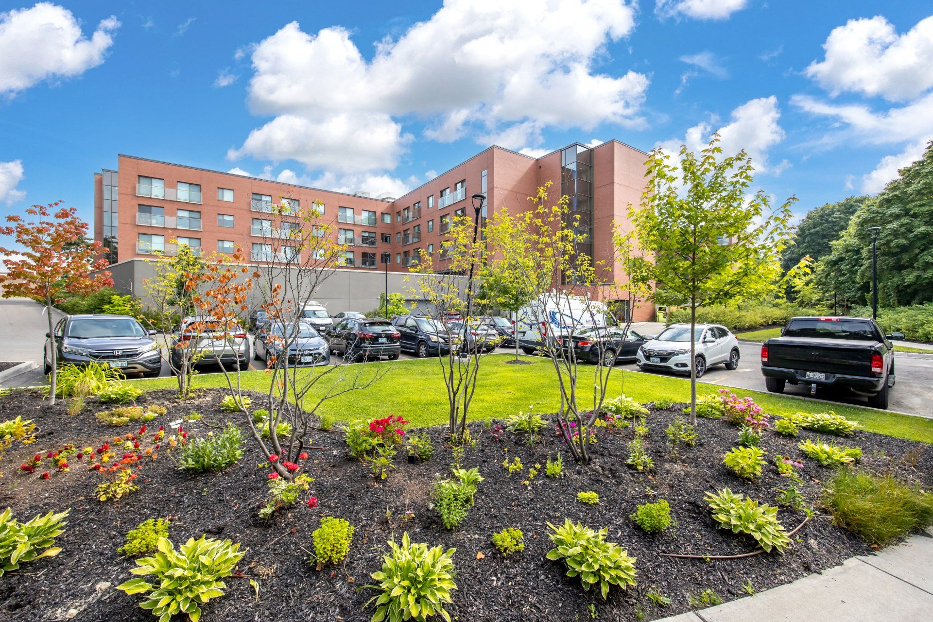 040 - 61 Fairfax Crescent, Toronto.jpg