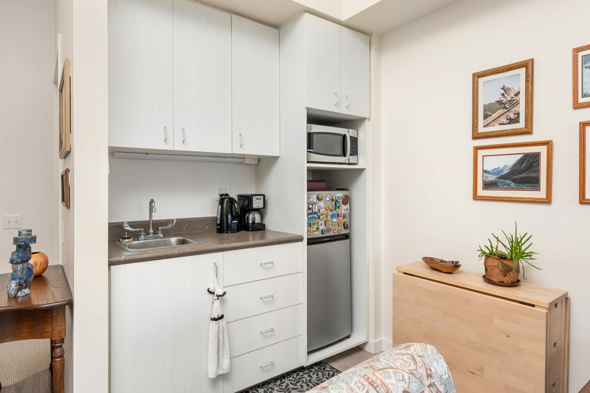 009 - 61 Fairfax Crescent, Toronto.jpg