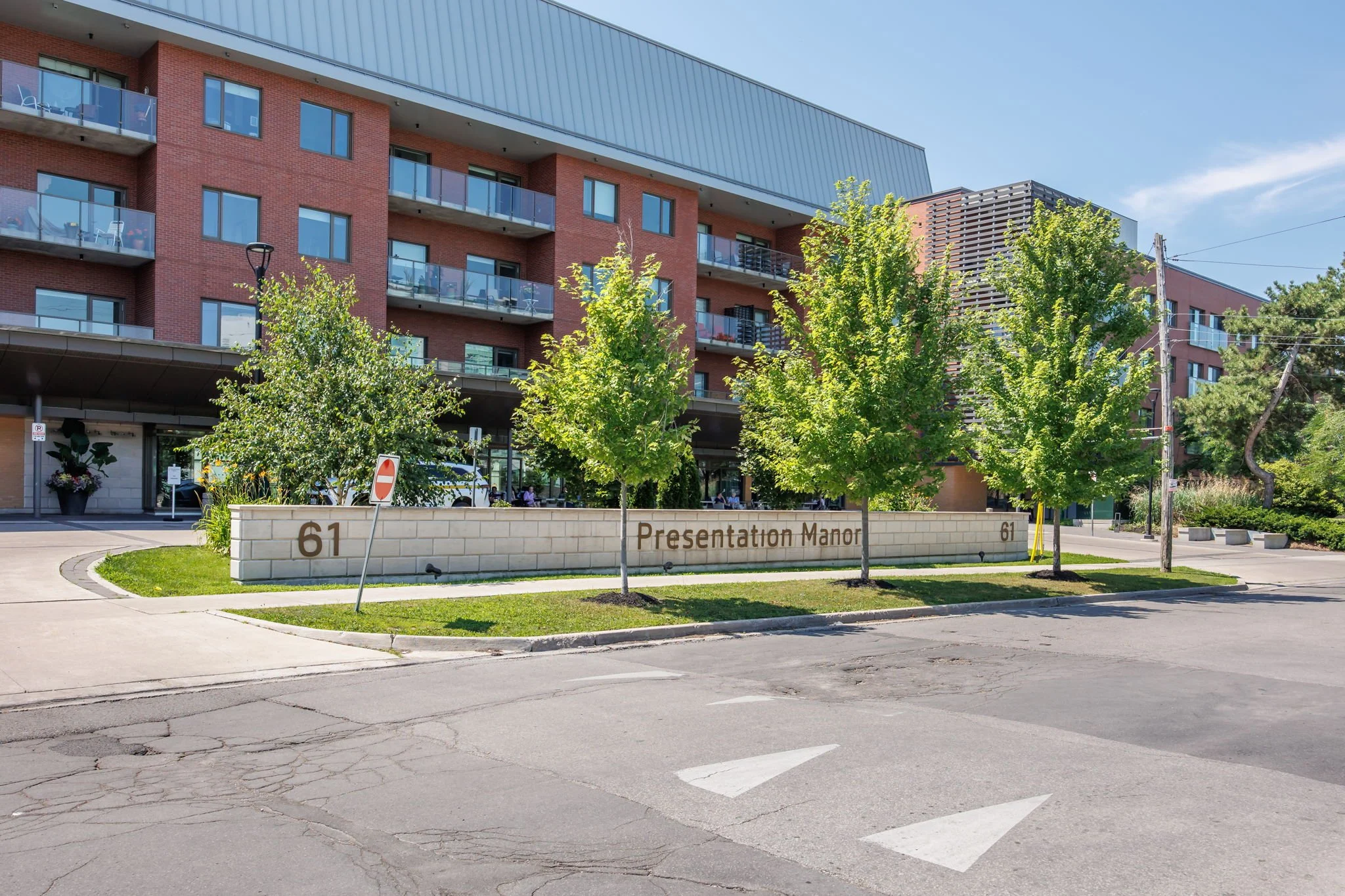 36 - Presentation Manor.jpg