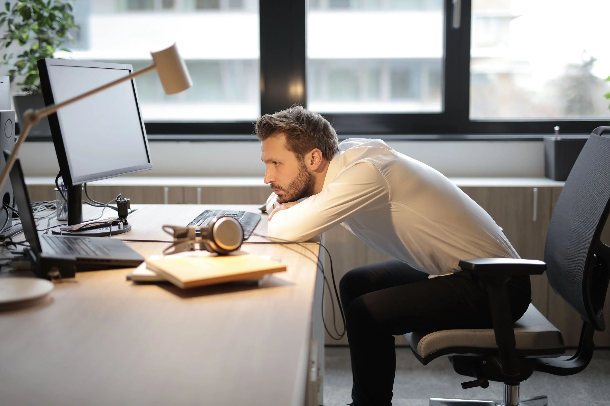 These 10 Daily Habits Could Be Aging You Faster Than You Think