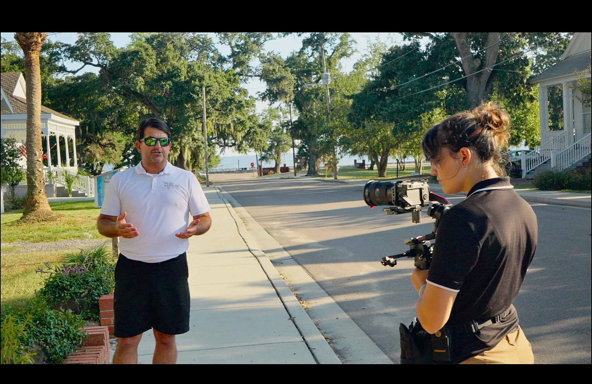 🎥The second episode of Gulf Coast Reel Estate is in post-production!🙌🏻 We had a blast traveling around Ocean Springs, MS during our pilot for the series. 

What city do you think Travis is visiting this time? Here's a photo for reference.

DP: Sav