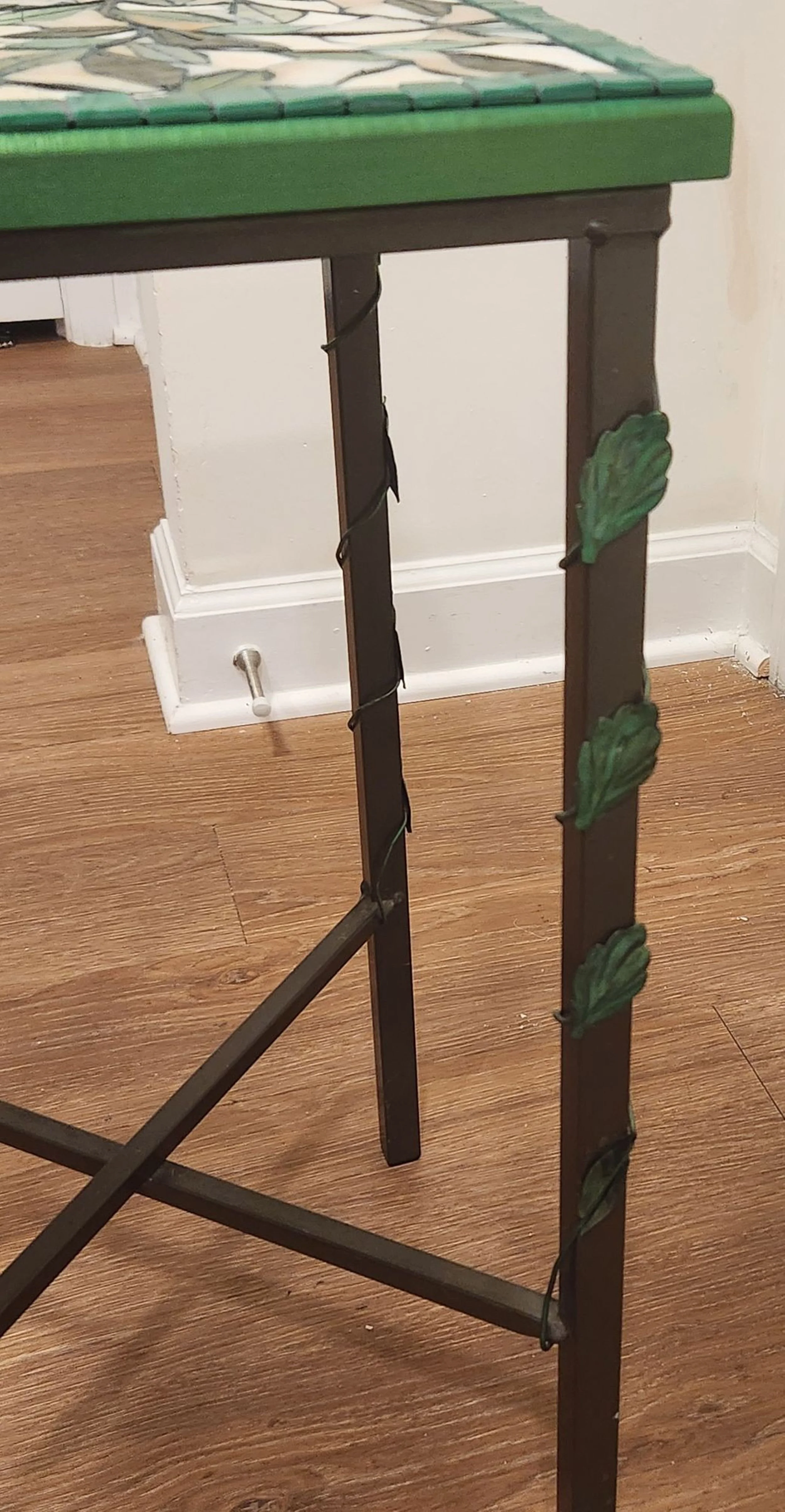 Intertwined_leg_detail_for_web.jpg