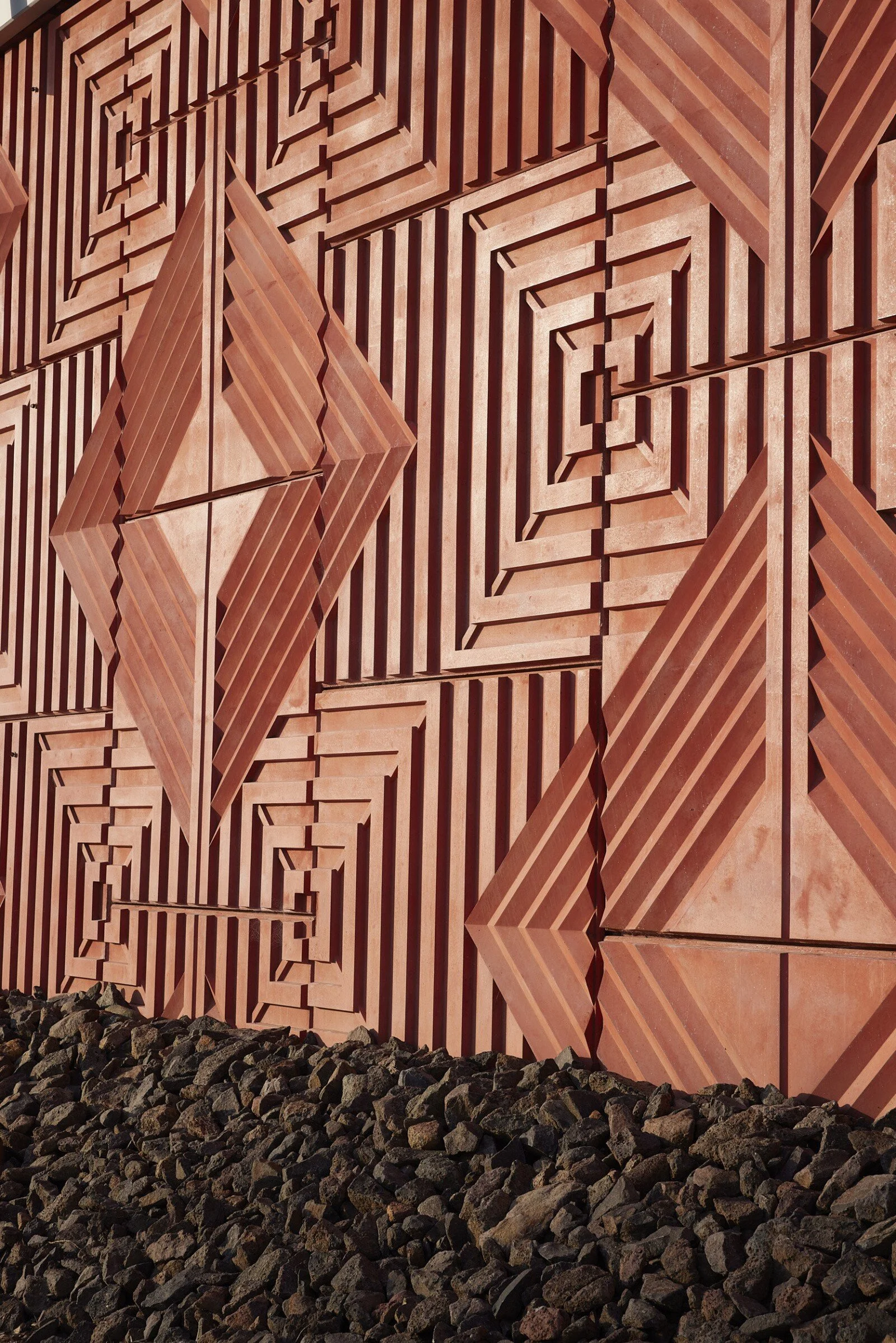 Geelong architecture, Surfcoast architecture, Melbourne architecture, urban design design, regional architecture, Barwon Heads Road duplication, level crossing removal, Big Build, road over rail design, bridge, precast, concrete oxide, formliner, tra