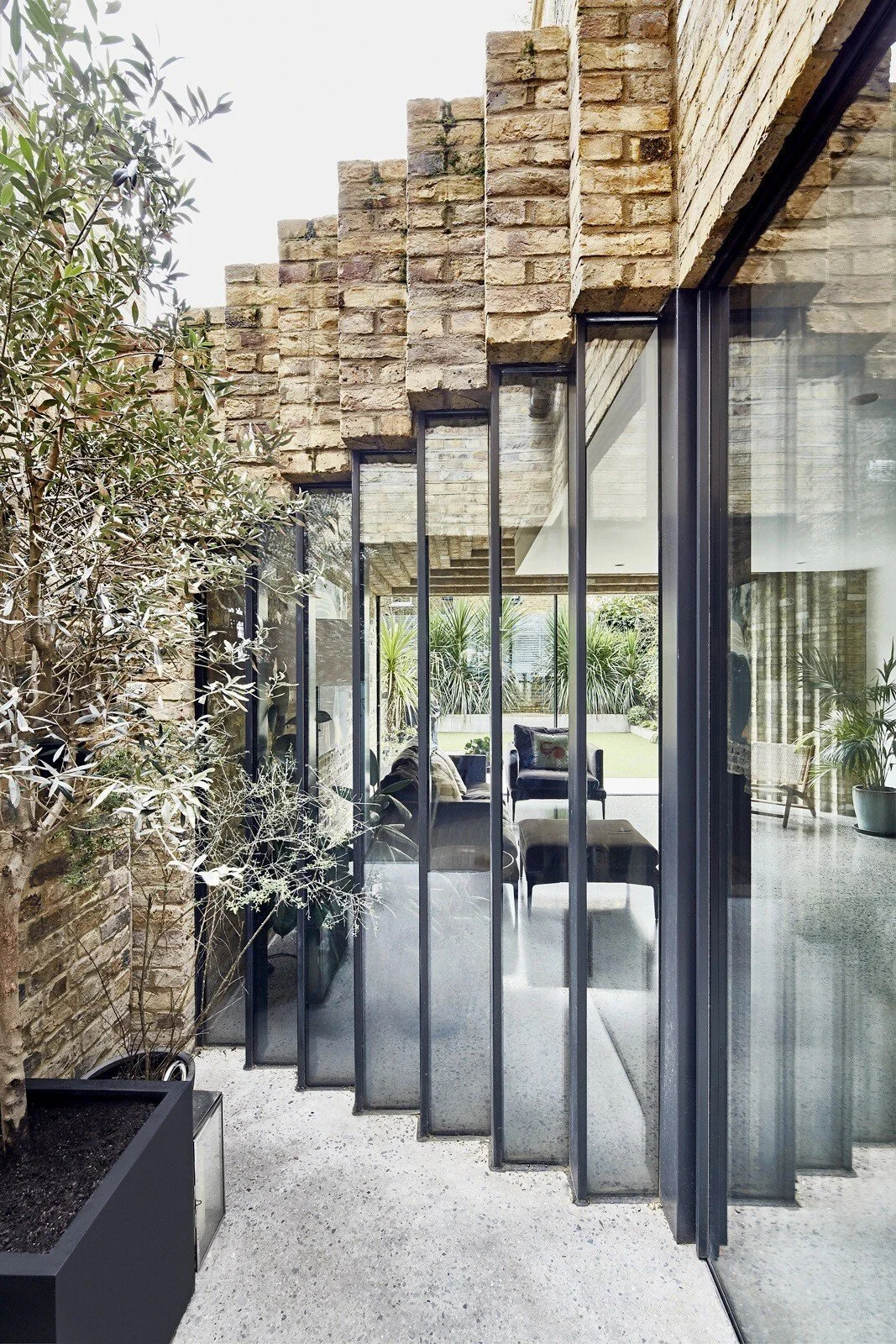 Geelong architecture, Surfcoast architecture, Melbourne architecture, London architecture, regional architecture, residential architecture, house design, terrace house, side return extension, stepped glazing, window detailing, fluted window, stepped 