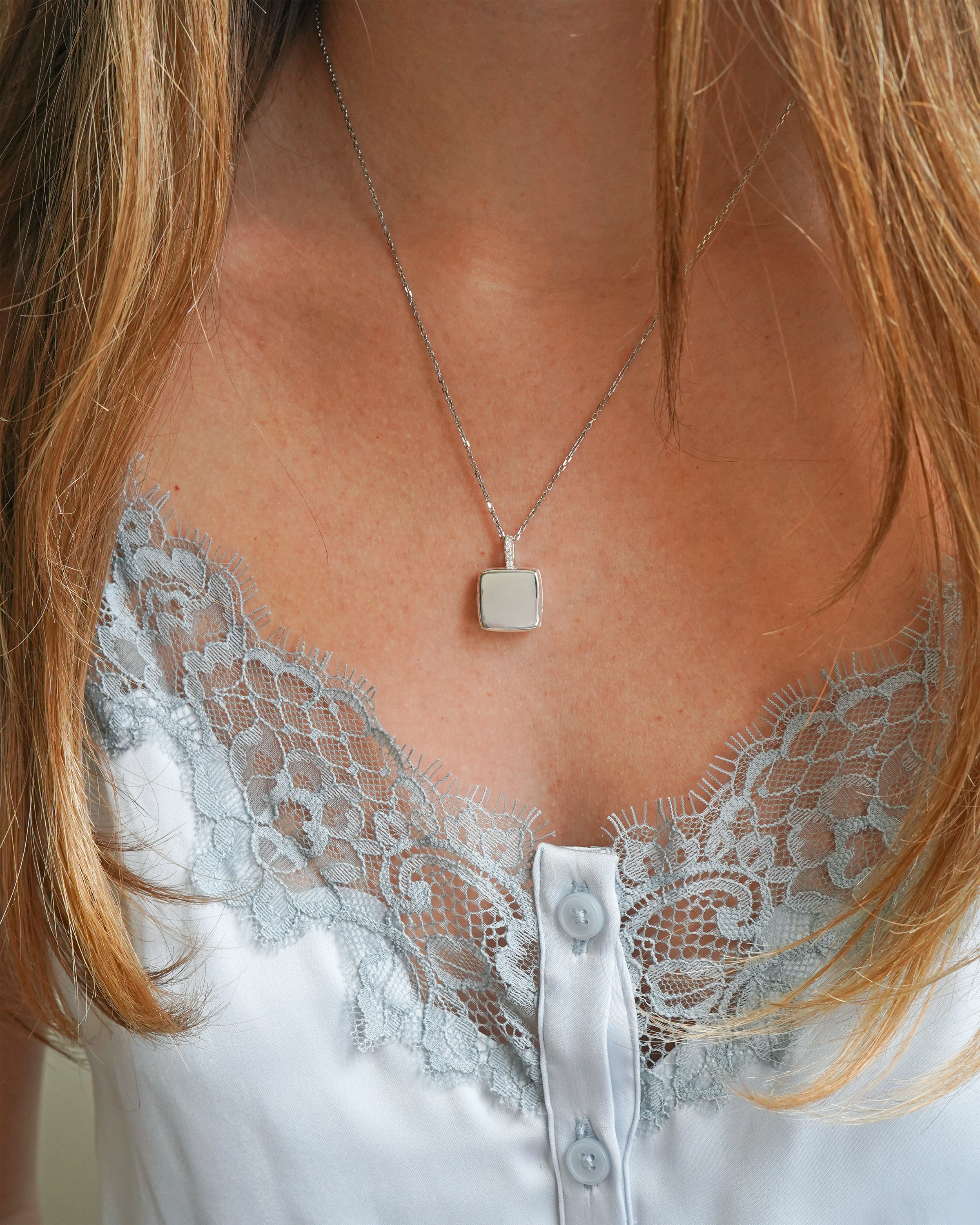 closed pave locket.png