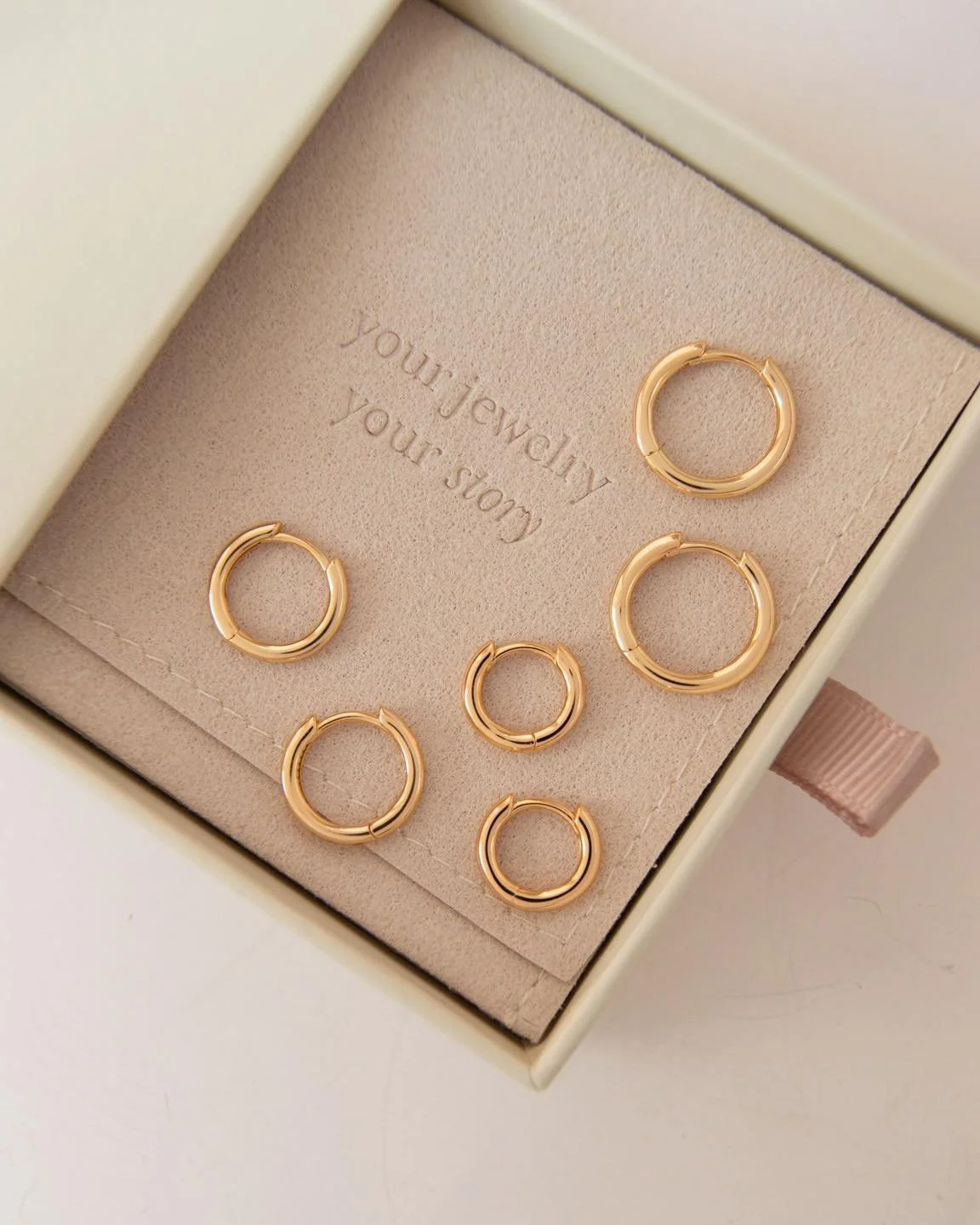 Serving balance, main character energy, and a clean hoop moment 🌀✨ Say hey to your new go-to: Harmony Hoops. 

#jewelrybusiness #personalizedjewelry #smallbusiness #essential #everyday