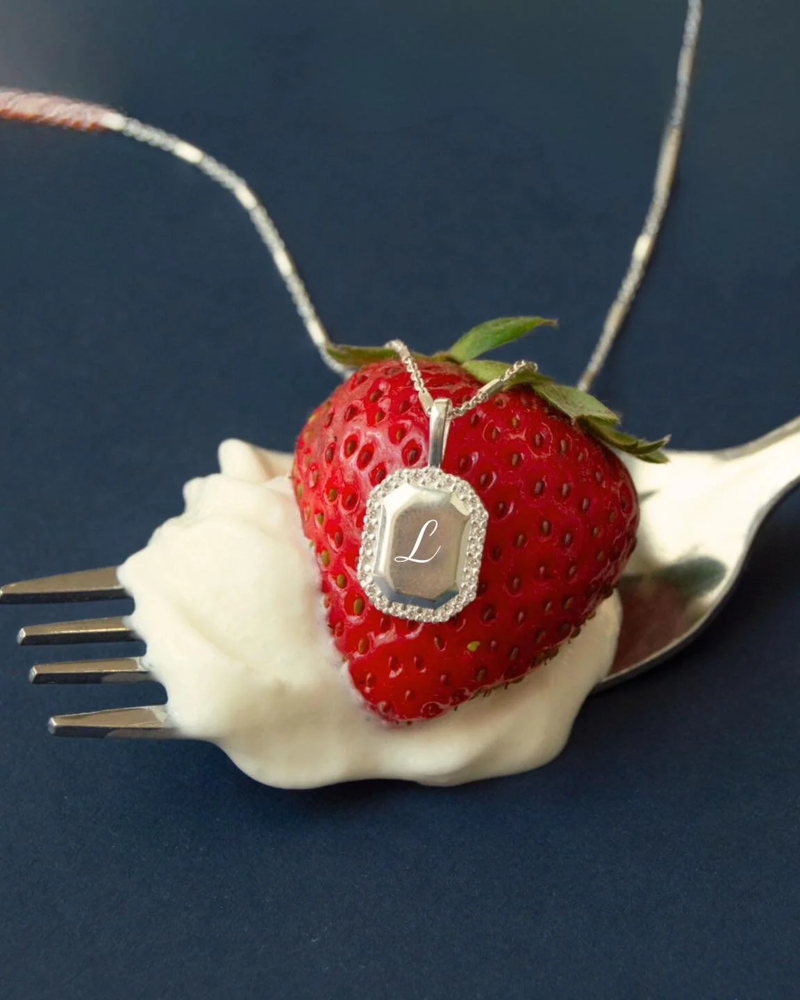 ✨ Whisking up something special! ✨
Our Engraving Sale is fresh out of the oven &mdash; take 20% off your personalized jewelry before it&rsquo;s gone! 🍓 This sale is online only and doesn&rsquo;t include solid gold. 

#engravedjewelry #customjeweller