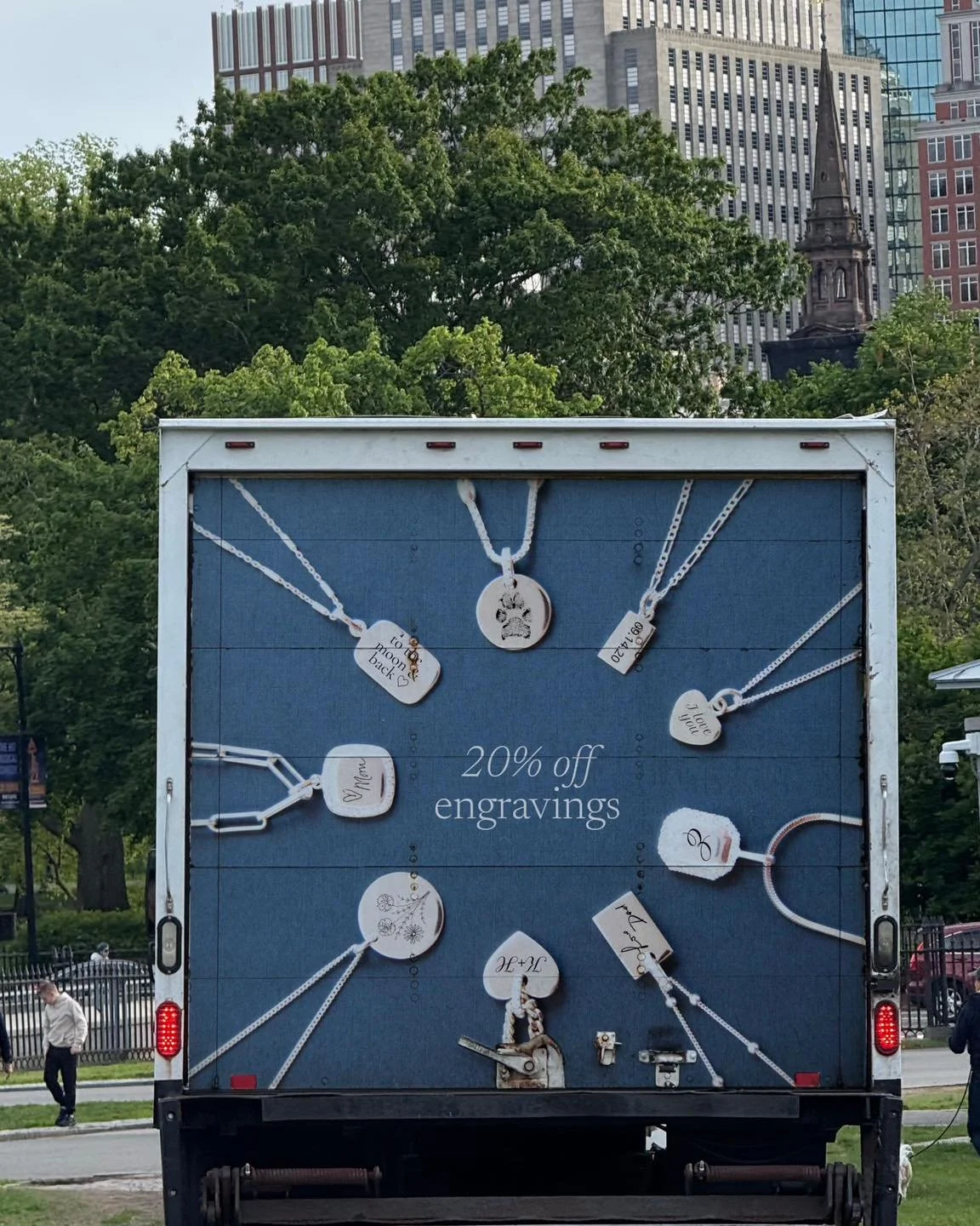 Last day to shop our online exclusive sale with 20% off engravings. Snag all your personalized pieces before it&rsquo;s too late. *sale does not include solid gold* 

#engravedjewelry #customjewellery #jewelrybusiness #personalizedjewelry #harmonyjew