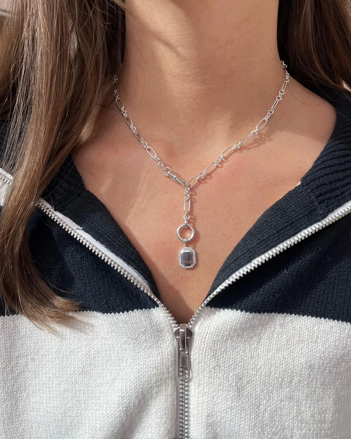 Introducing the newest addition to our Charm Enhancer Collection: the Santorini Necklace ☀️

With two clasps, this beauty gives you endless styling possibilities . Wear it your way, every day.