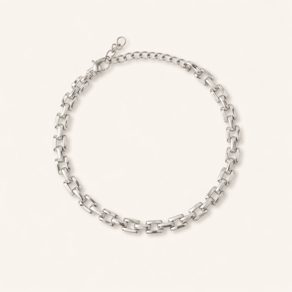 Silver vintage chain clasp.png