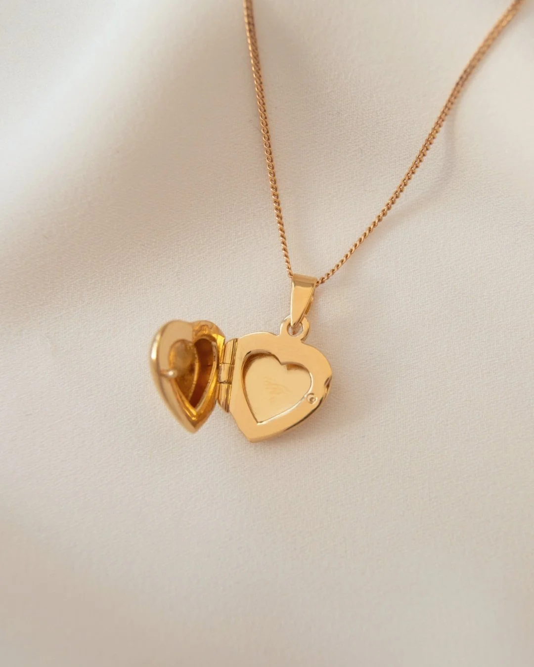 flat heart locket sm.jpg