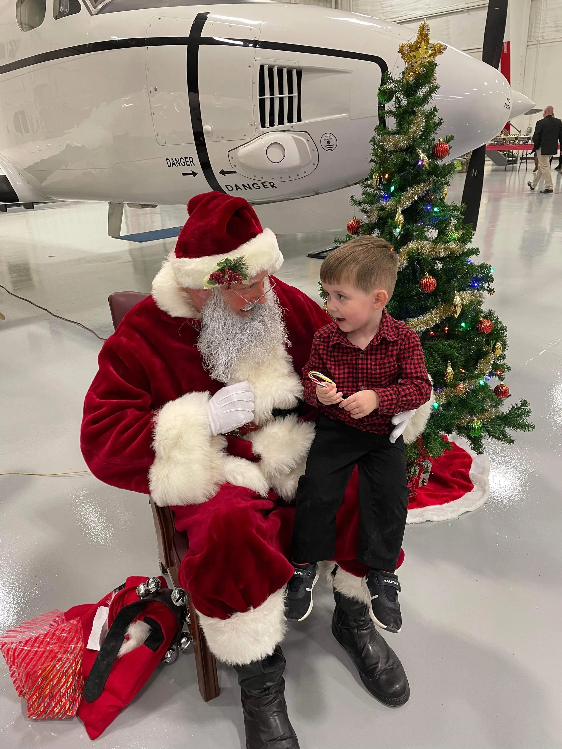 Santa Curtis Gallery Pic 44.png
