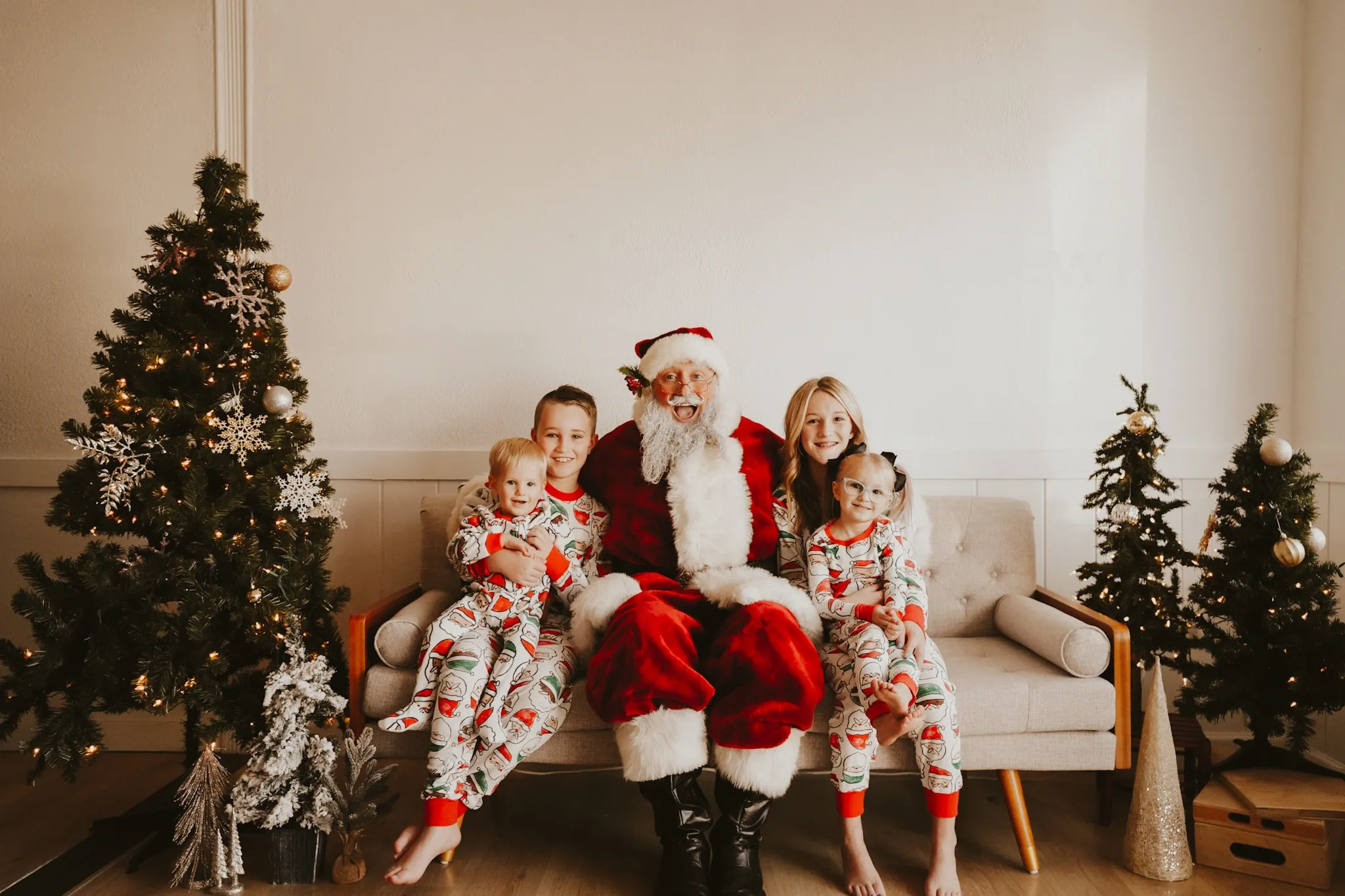 Santa Curtis Gallery Pic 22.png