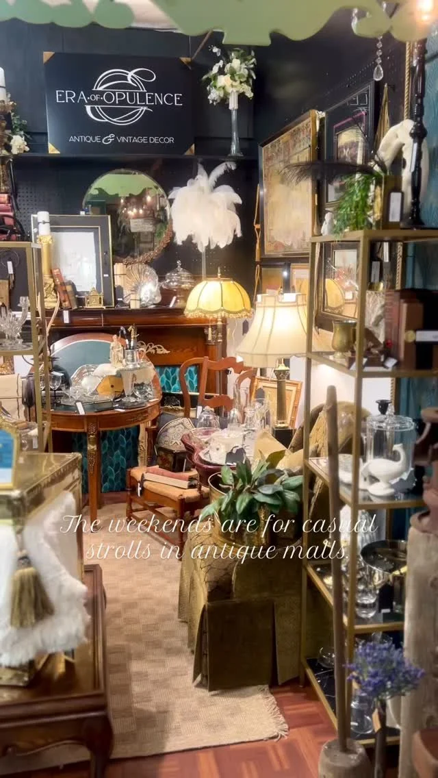 ✨ SPEND YOUR WEEKEND WITH ERA ✨ Shop the booth @zionsvilleantiquemall! New arrivals weekly!
.
.
#eraofopulence #byouera #zionsvilleantiquemall #antiquespa #vintagestyle #antiquemall #interiordesign #artdecostyle #lehighvalleystyle #buckscountyliving