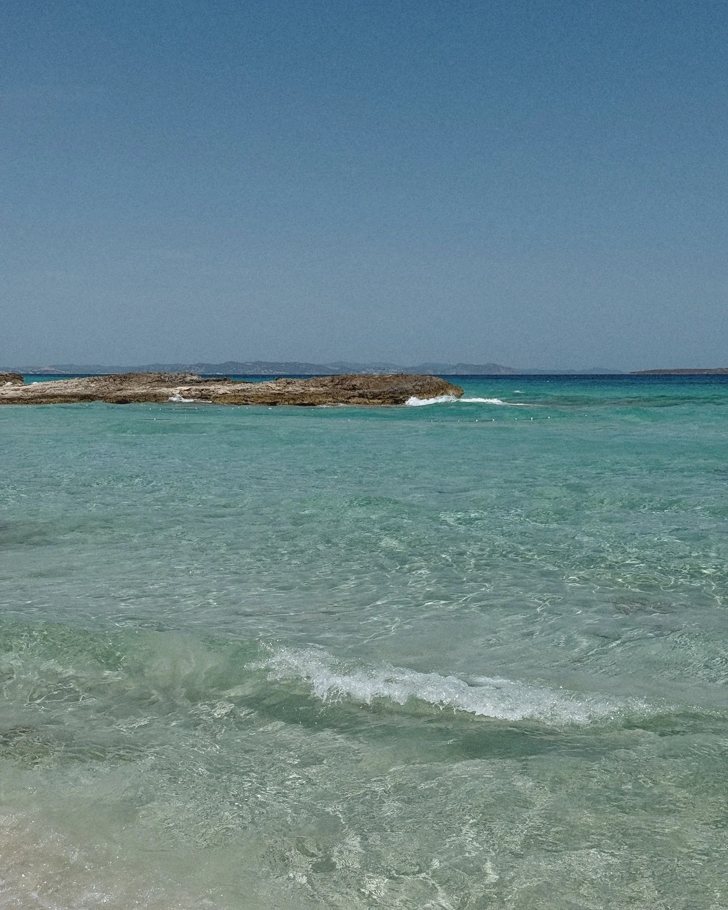 Something is in the making&hellip;
A new wave of freshness is coming 🌊
Sign up to our newsletter to be the first to know more ! 

~ 

Quelque chose se pr&eacute;pare&hellip;
Une nouvelle vague de fra&icirc;cheur arrive 🌊
Abonnez-vous &agrave; notre