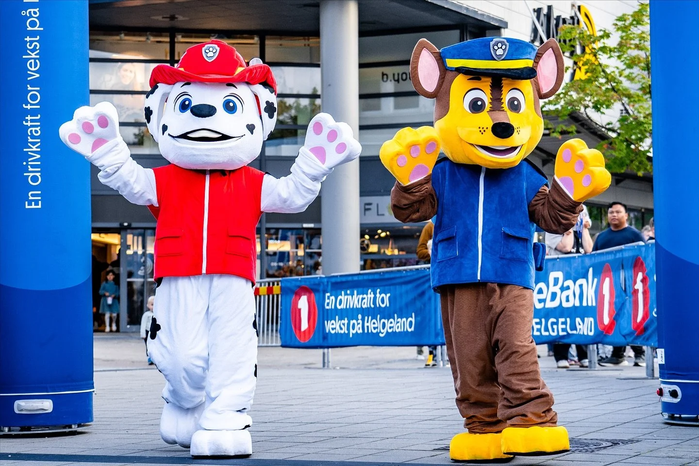 Mange fornøyde barn + topp stemning = en perfekt dag! 😍🐾