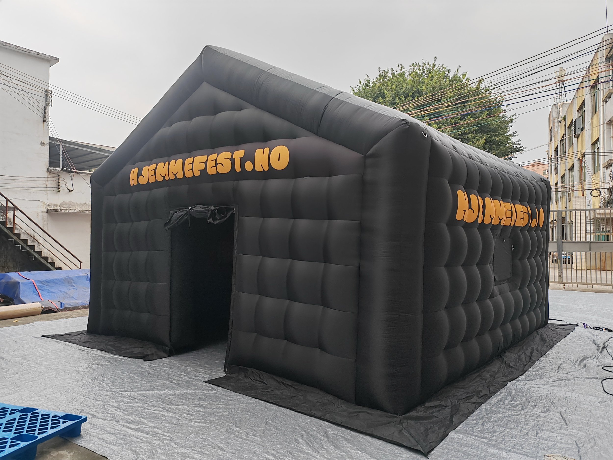 Oppblåsbar nattklubb