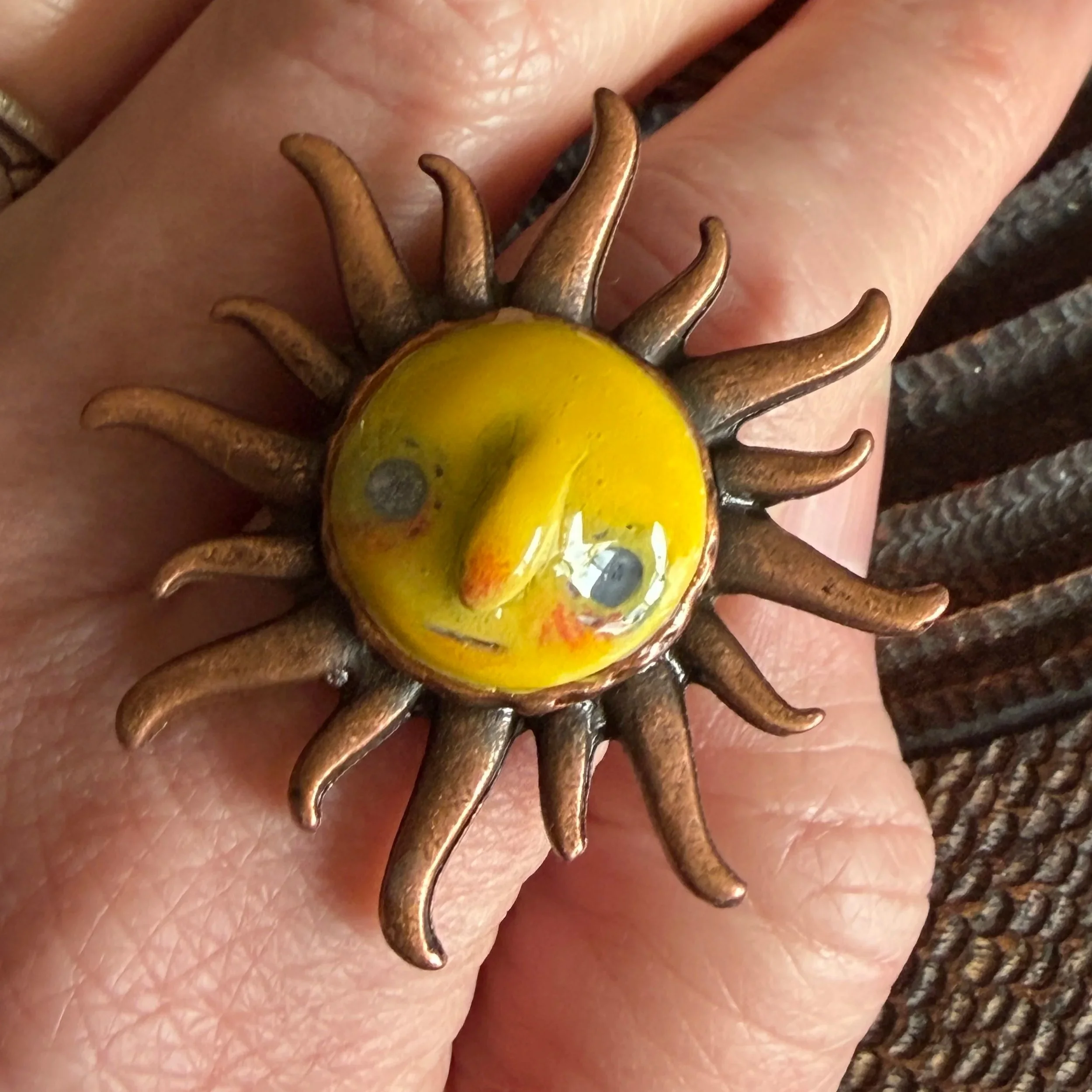 Refined Sun Burst Face Ring