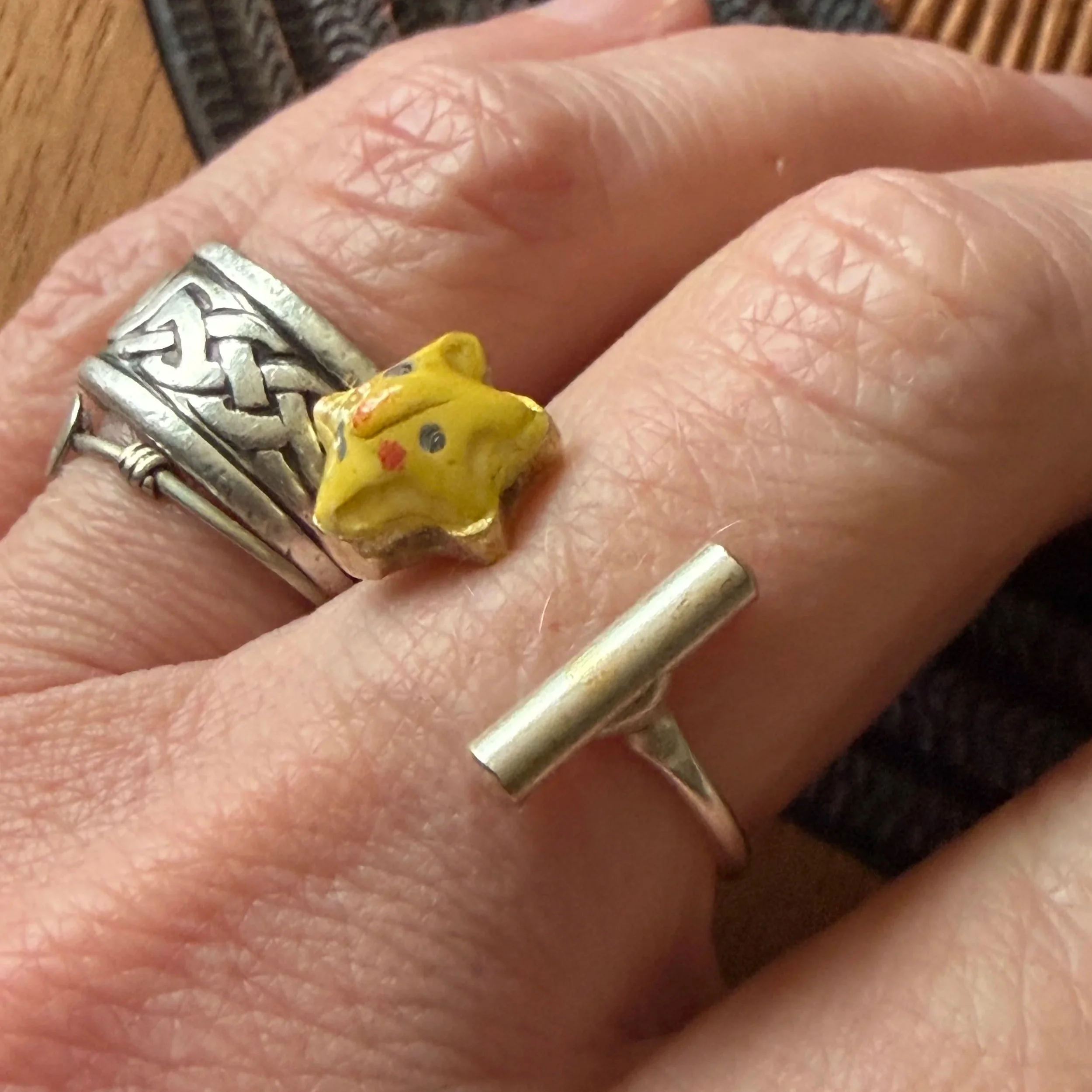 Another Flipped Star Bar Face Ring