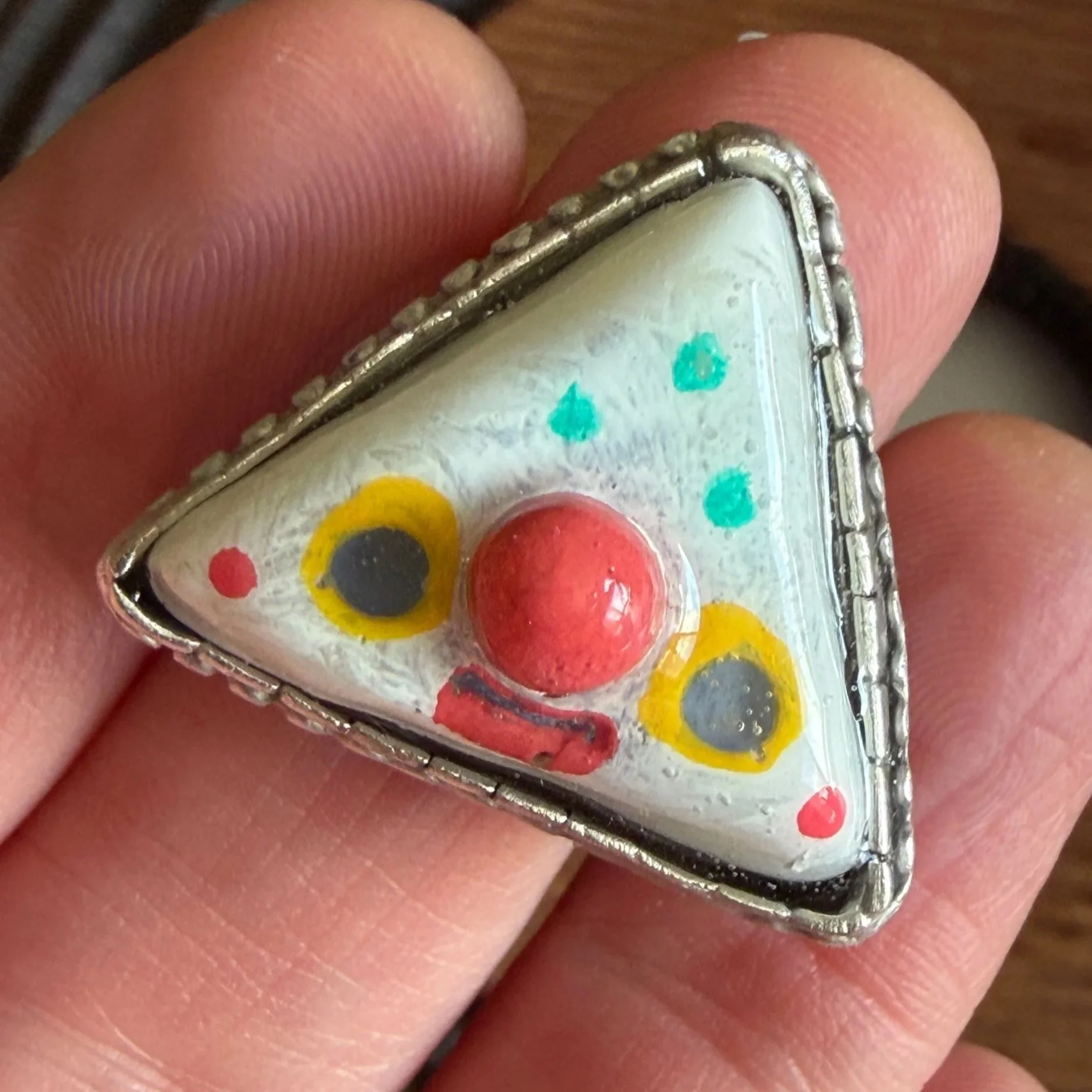Triangle Clownie Face Ring