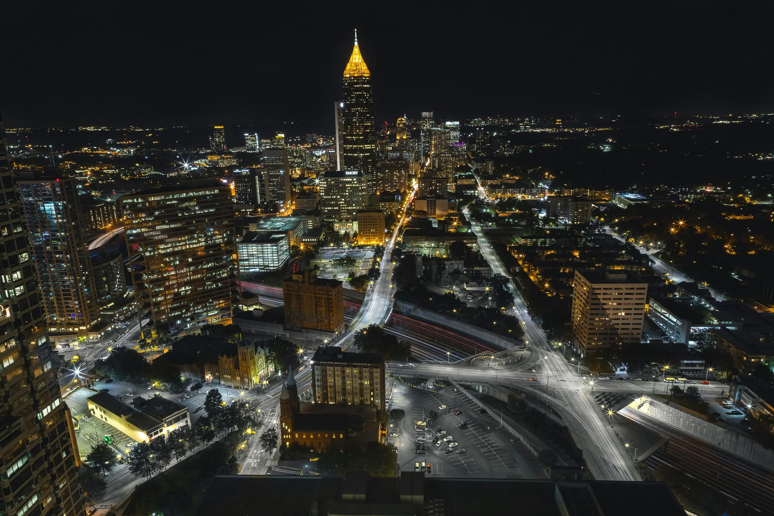 The Ultimate Guide to ATL Nightlife Photography: Capturing the Essence of Atlanta’s Vibrant Night Scene