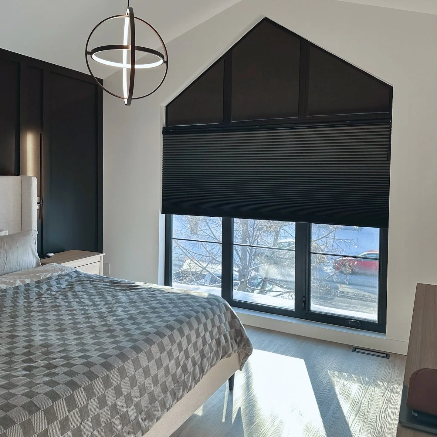 Everyone loves some Before &amp; After shots! 

This project was so satisfying to complete, it really shows you that nothing is really quite like choosing custom. 

We come, measure &amp; create a design that is made to order. 
Uniquely yours.

📍Ser