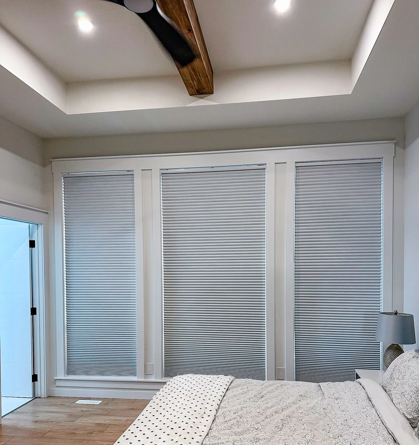Floor-to-ceiling windows deserve more than a basic blind. ❣️

We installed Alta motorized cellular shades in our client&rsquo;s bedroom to create the perfect balance of soft light, insulation and total privacy
All with the touch of a button.

Designe