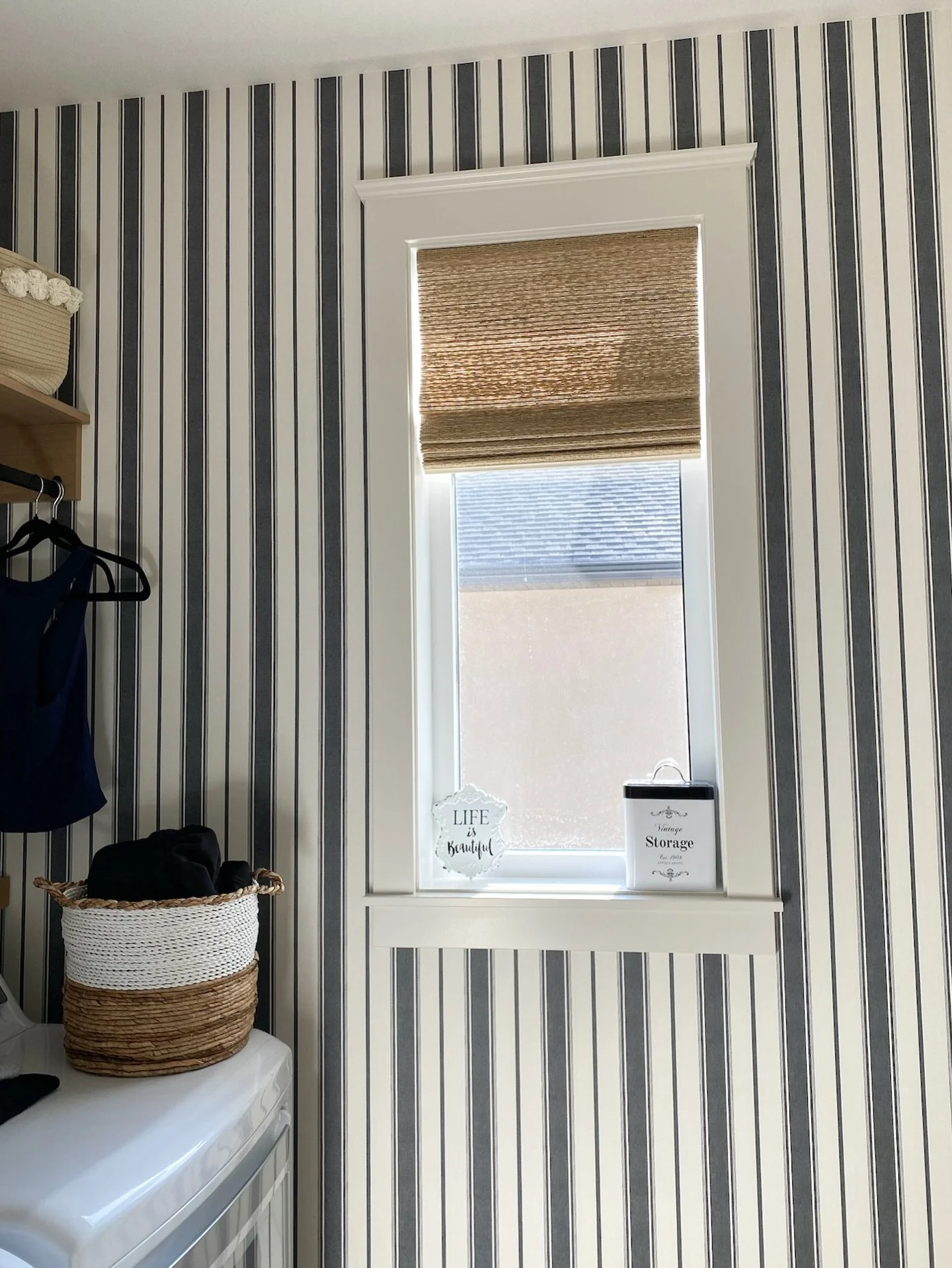 Fully obsessed with this laundry room.

#skblinds #yxewindowexperts 

📲 Book your free consult 
👉 Follow for inspo