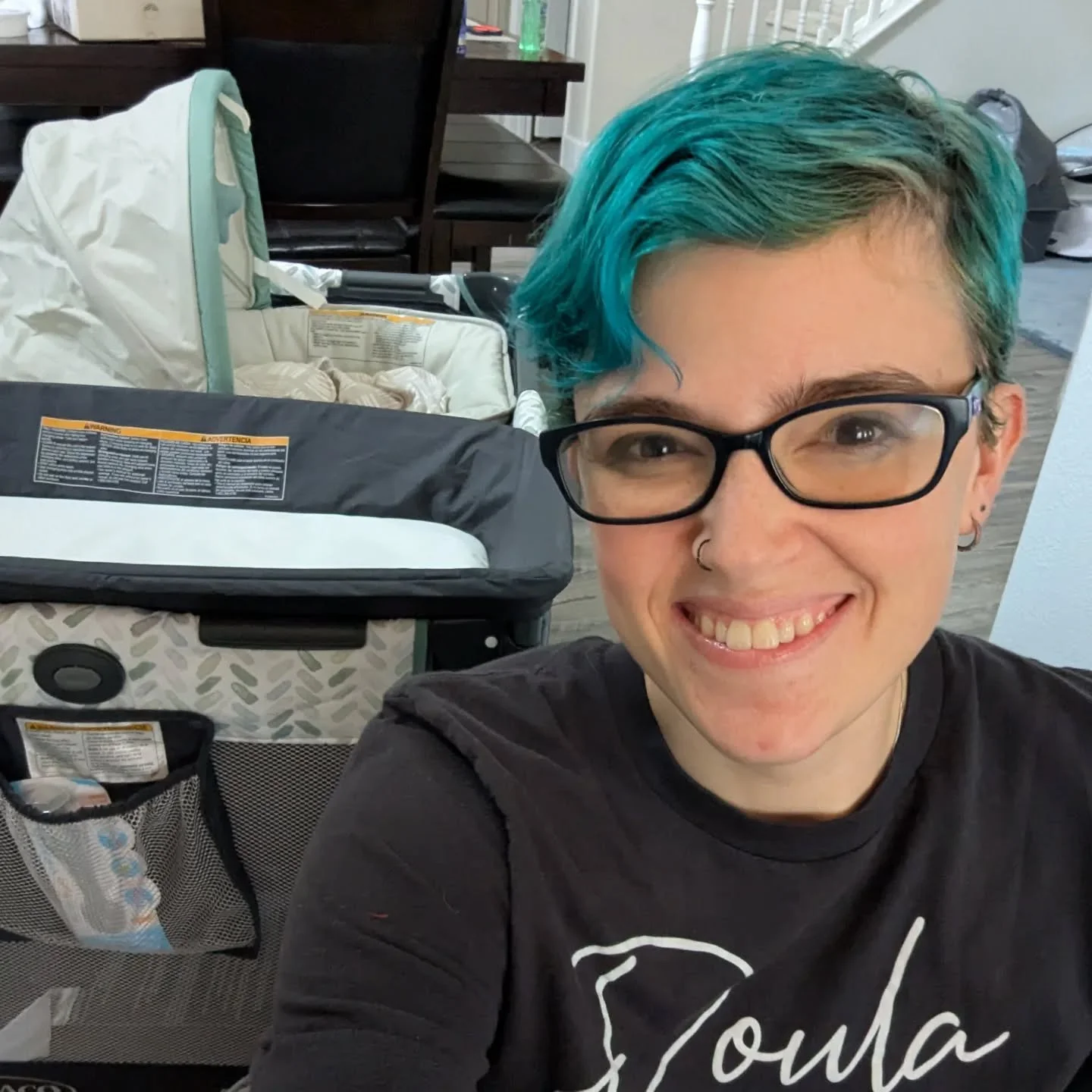 Turns out I don't just work nights! I offer my full support during the day too! 
I love helping families during the day because I get to be more present with them. Guiding, answering questions, and offering a listening ear. I'm also quite happy to wa