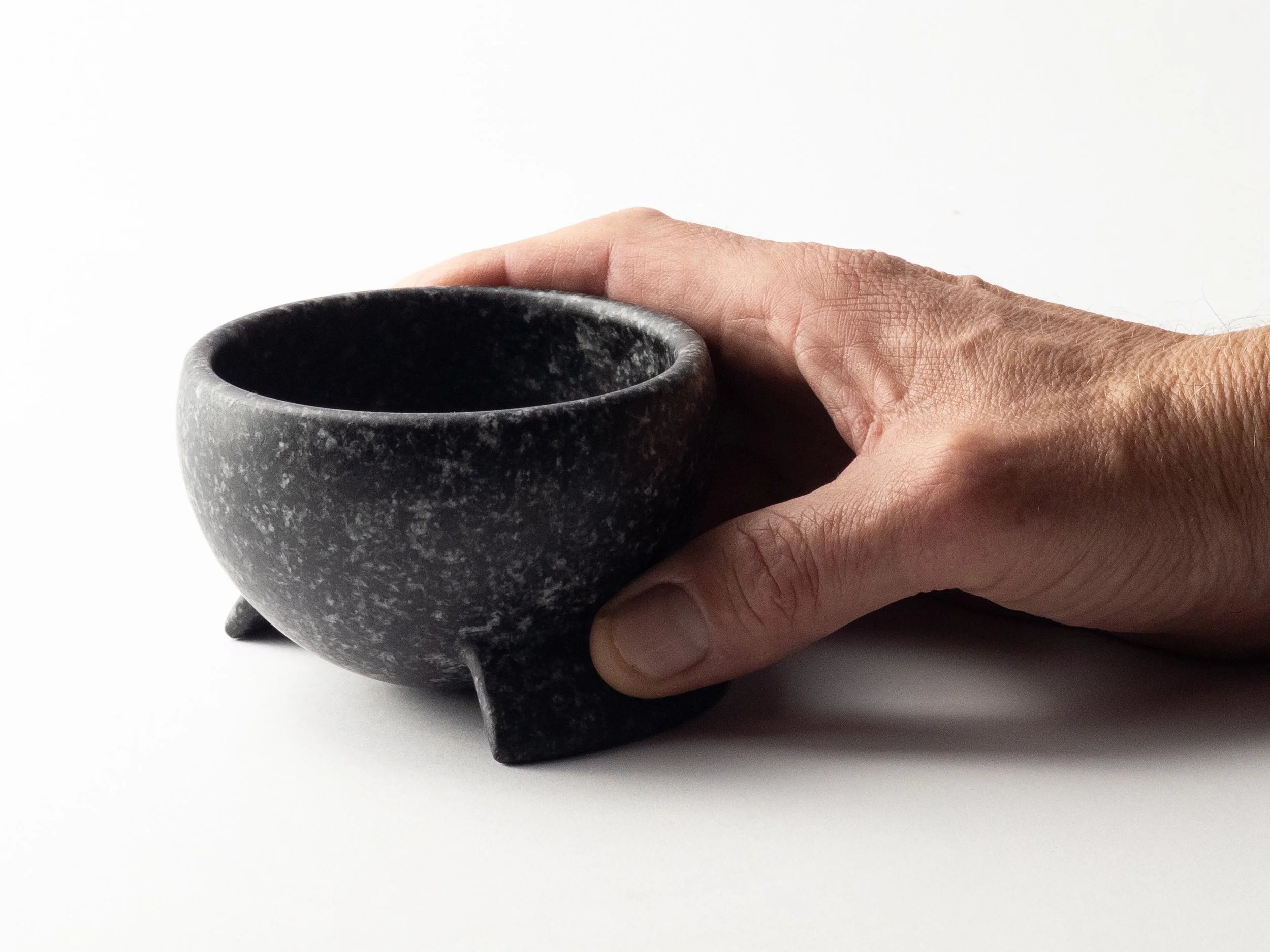 Sendon Blackwood, aki (hand held), 2026, 10 x 10 x 9 cm. Image courtesy of the artist..jpg