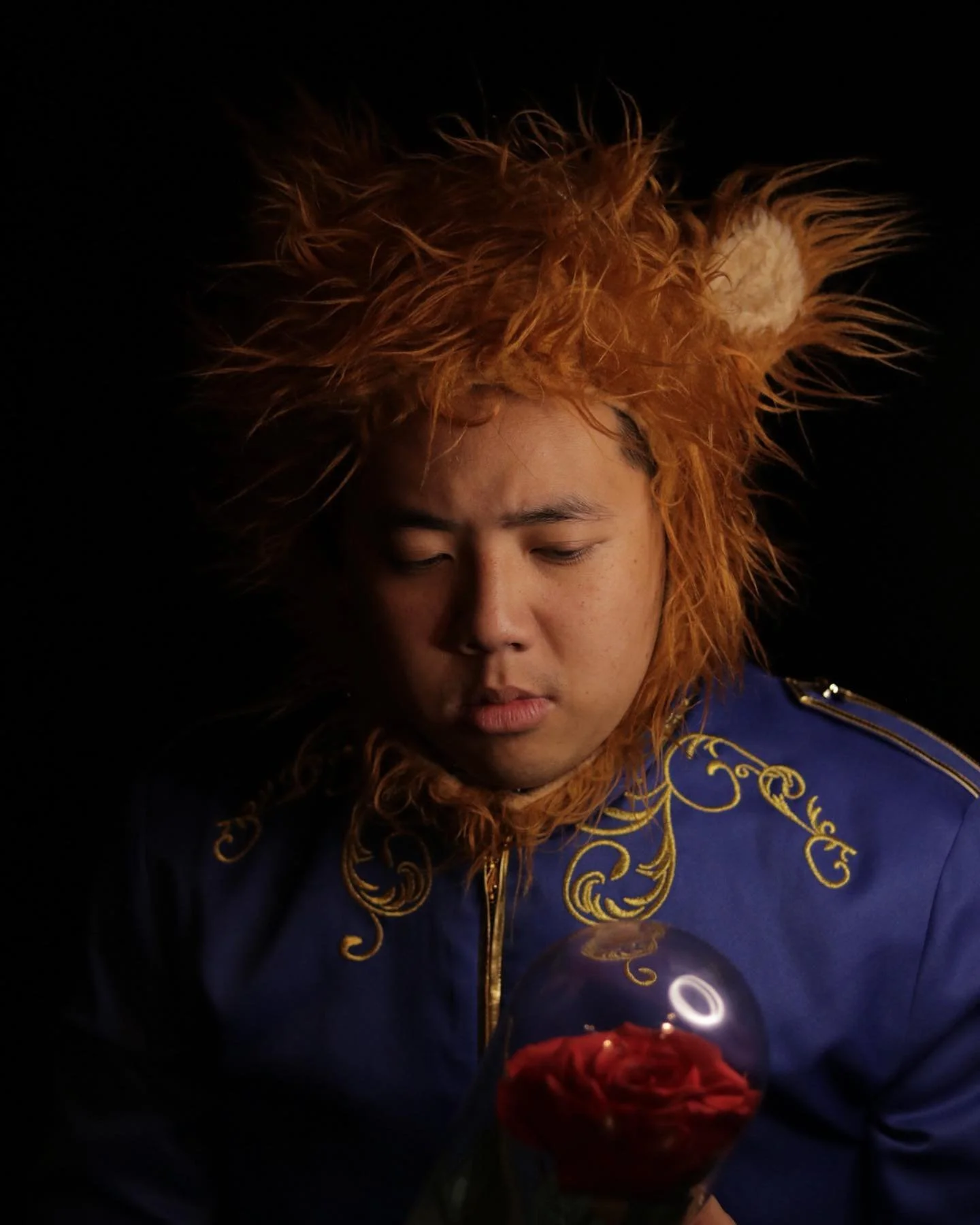 Happy Halloween!! 🎃🥀 #Beast #BeautyAndTheBeast #PrinceAdam
&mdash;
Teaching my students how to use the camera 🙂

📸: @jenavieve.maldonado