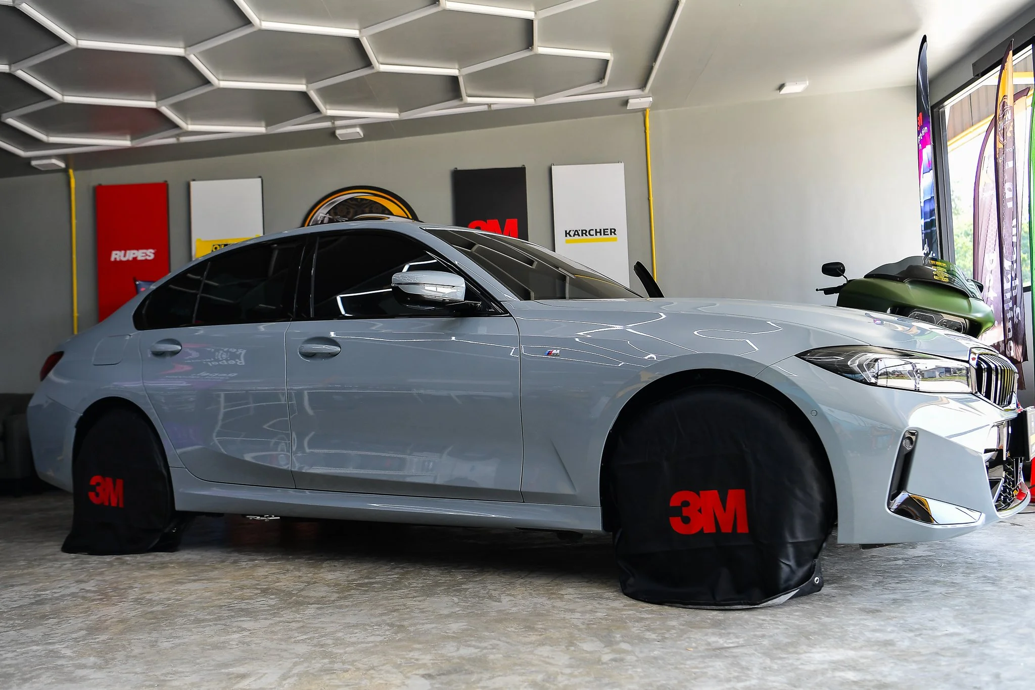 Downtown BMW Portfolio-0800.jpg