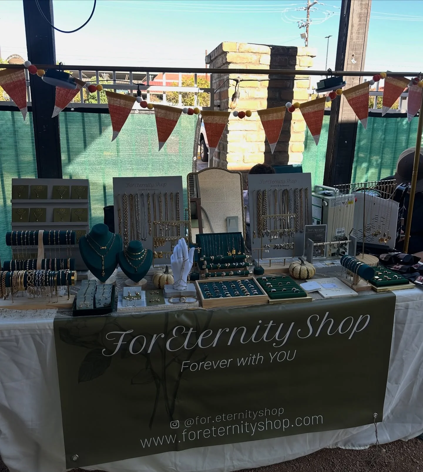 ✨POV: You stumbled upon the Born to Shop Market filled with local vendors and halloween costume🕯️

All set up, come join us and say hi! 👋 
Located at 📍 811 Iturbide St.
We&rsquo;re here today from 5pm -9pm💫

Shop fall jewelry! Jewelry engraving o