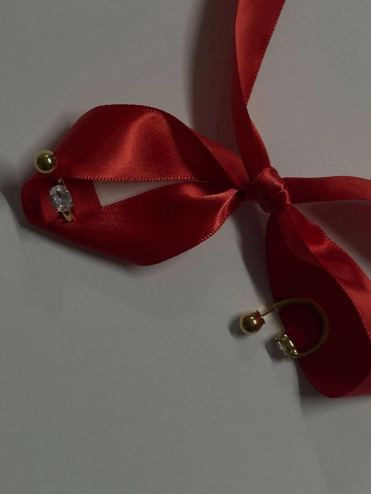 Meet our Ezra Reverse Hoops - A little bold, a little classy✨

Treat yourself this season🎁
Available online or message us to order💛