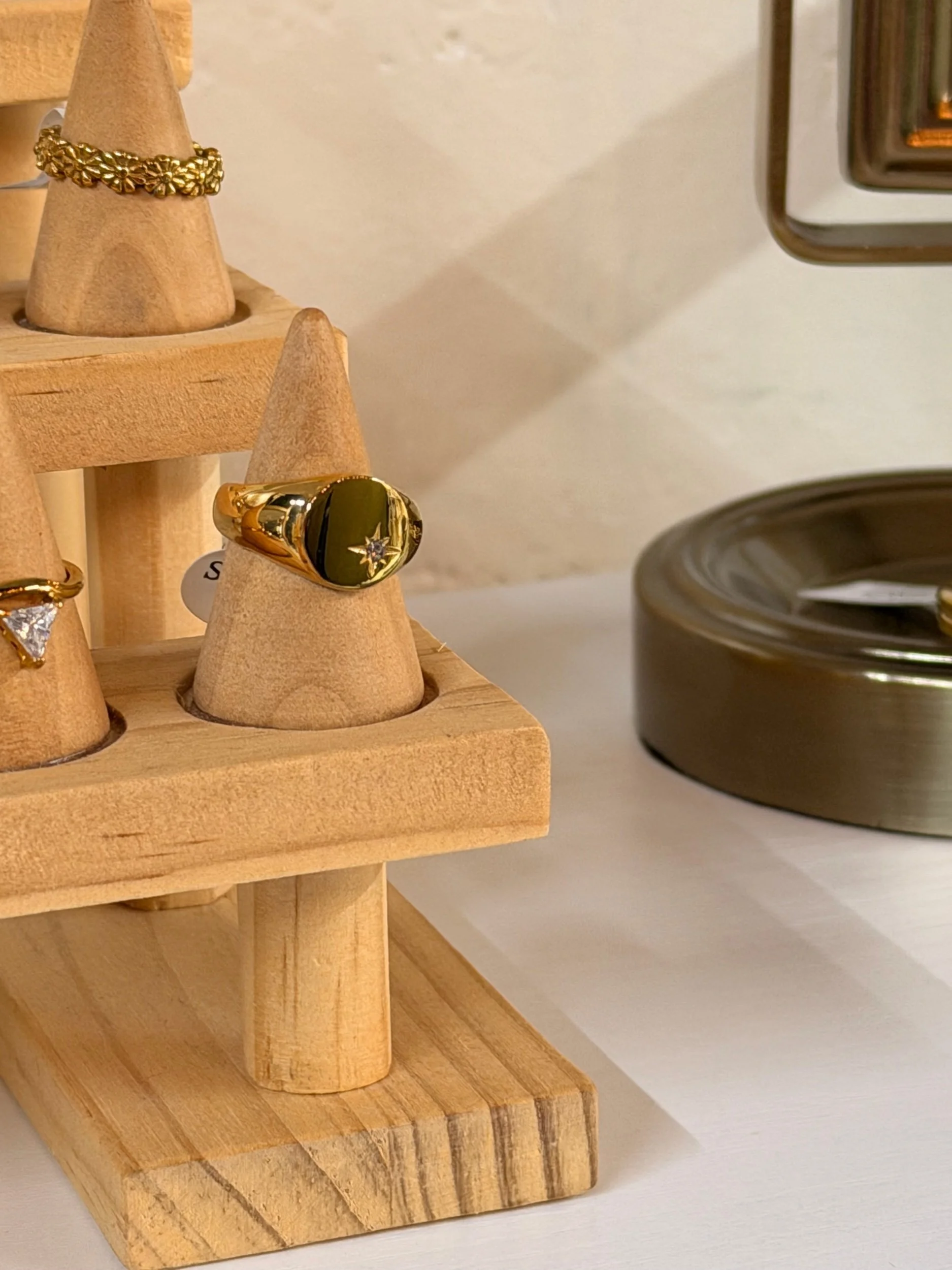 Cove Engrave Ring