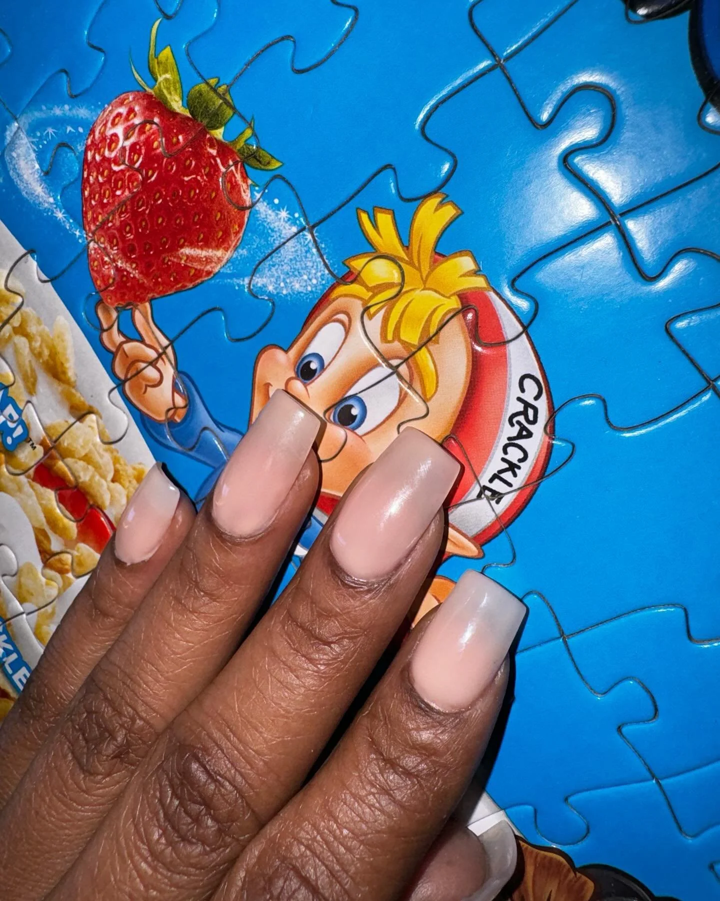 Soft nude look done on myself a couple weeks ago 💅🏽 I try to force myself to keep my nails on for 2 weeks minimum because I get bored so fast and want to change them as soon as I do them 😆 but I&rsquo;m putting myself in nail jail to avoid damagin