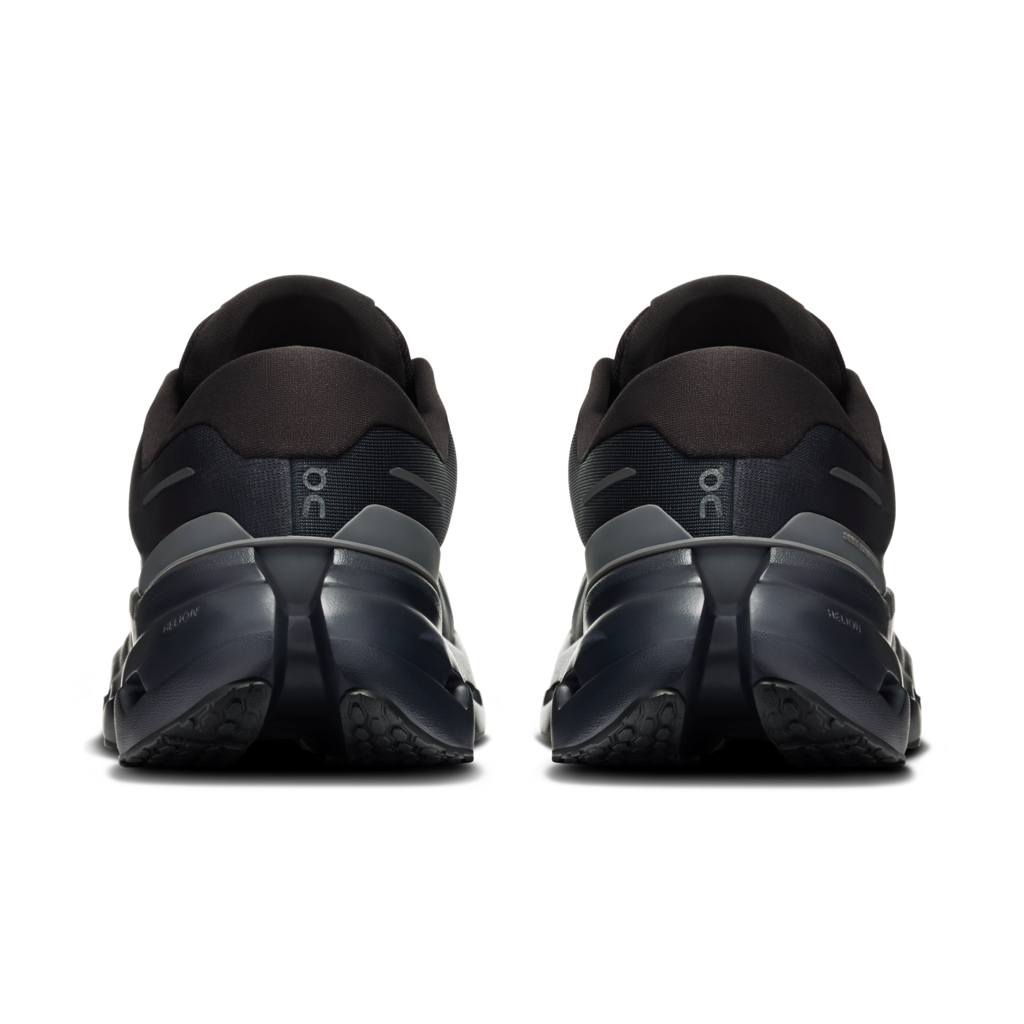Create Small PNG-3MG10101043-cloudrunner_3_waterproof-fw26-black_black-m-1x1-g5.png