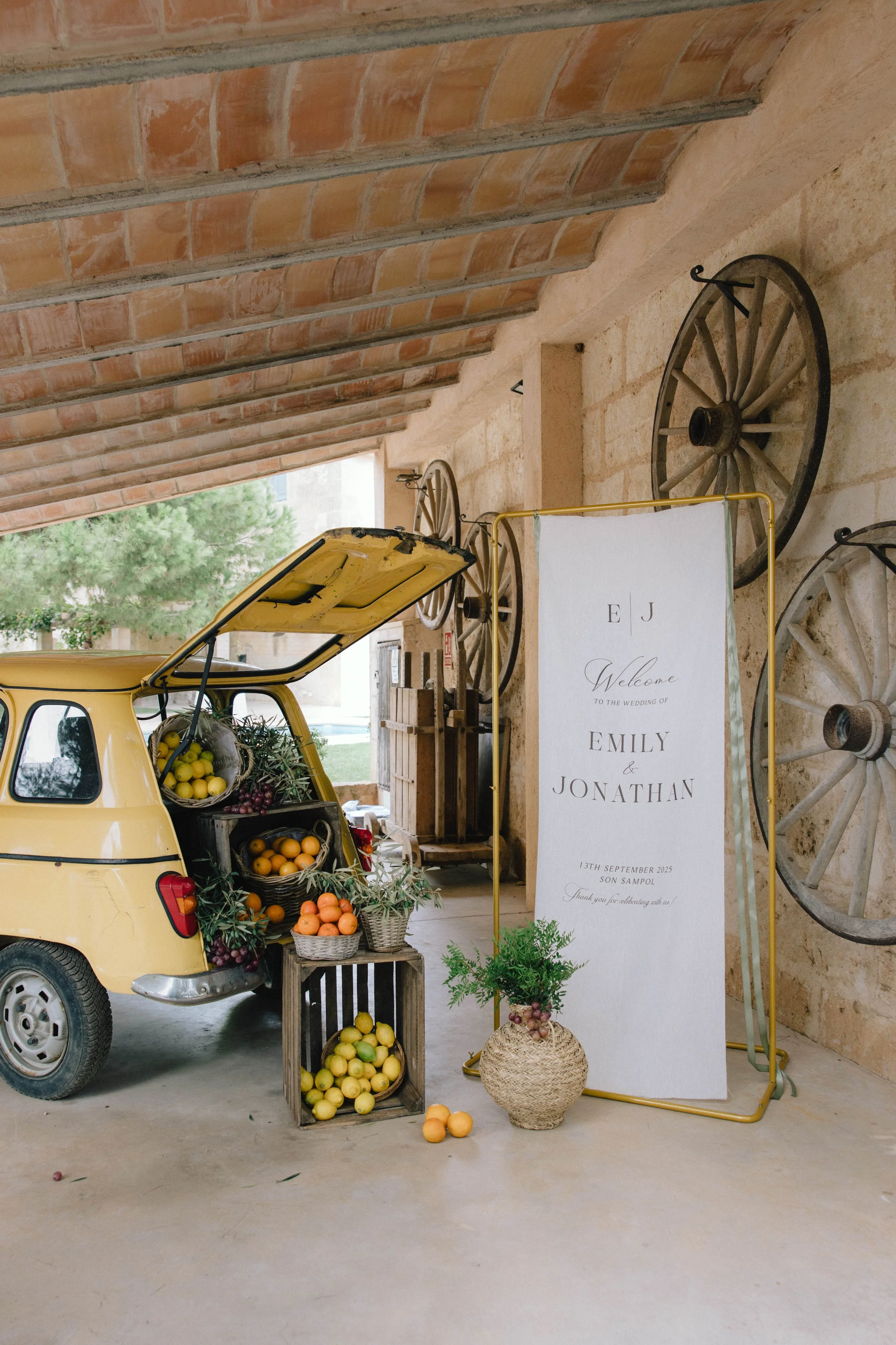 finca-son-sampol-mallorca-wedding-welcome-display.jpg