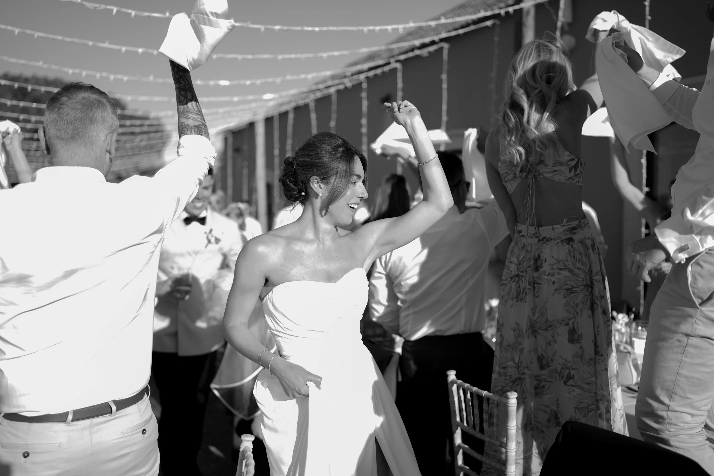 algarve-wedding-reception-napkin-wave-grand-entrance.jpg