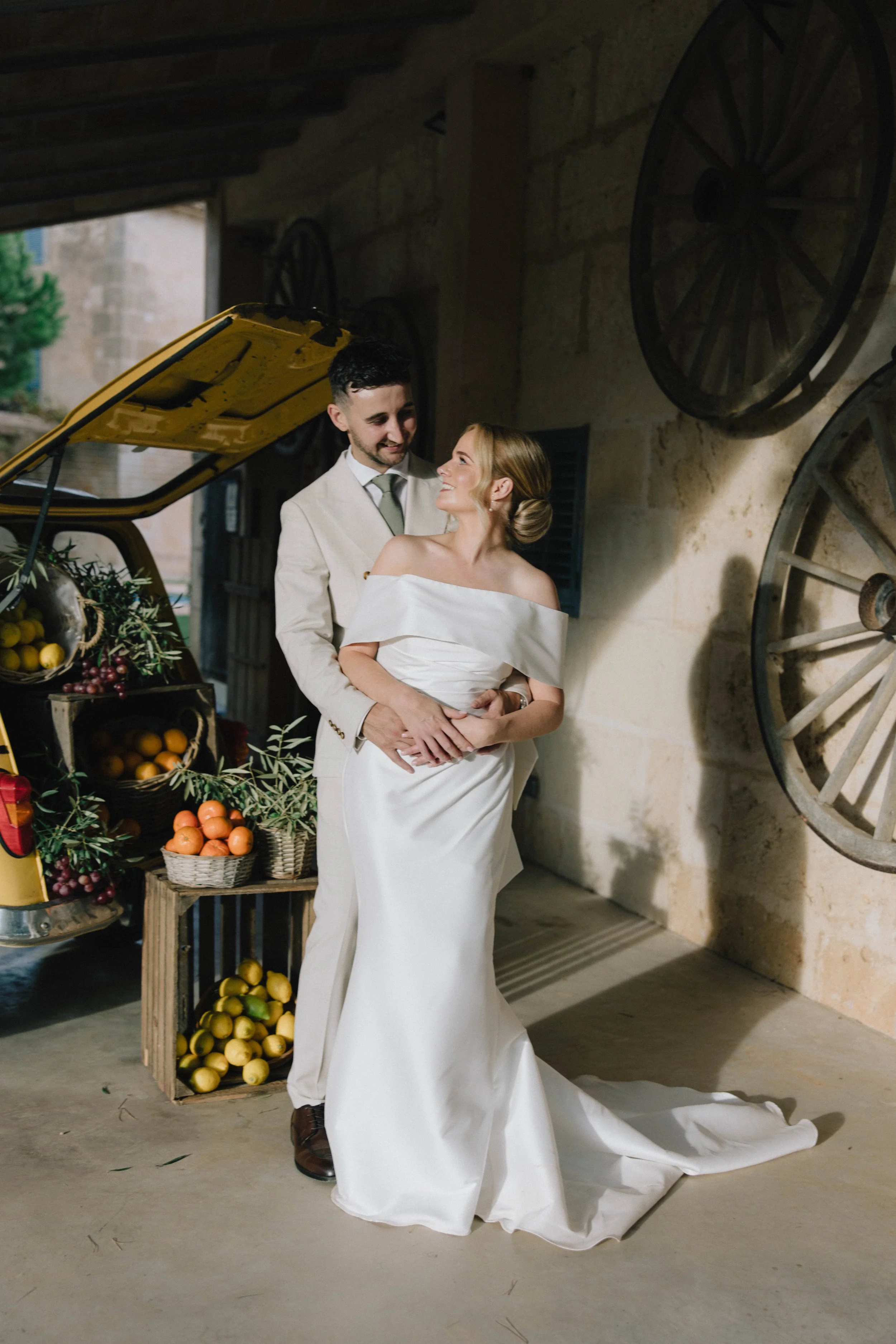 mallorca-destination-wedding-couple-portrait.jpg