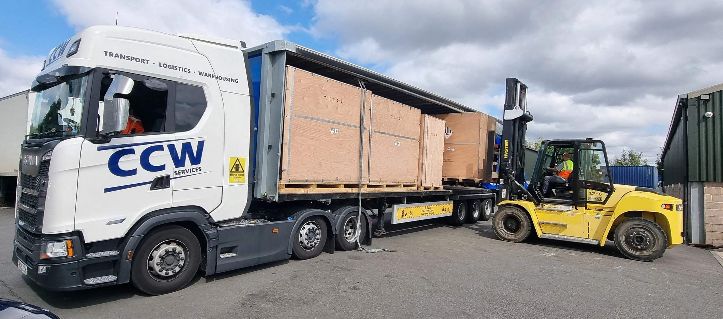Devanning Services Explained | CCW Services Southampton