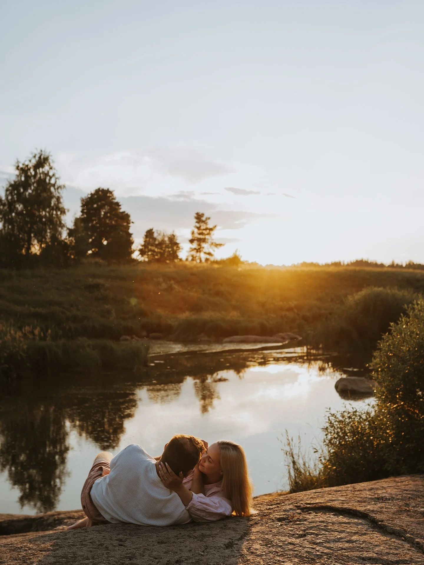 Pari viikkoa ollut somen puolella taas ihan hiljaista. Oon keskittynyt nyt kiireiseen kes&auml;kauteen ja lasten uuden p&auml;iv&auml;kodin aloitukseen. ❤️ Pikkuhiljaa alkaa kalenteri tasaantumaan ja viel&auml; l&ouml;ytyy muutamia kuvausaikoja 13.9 