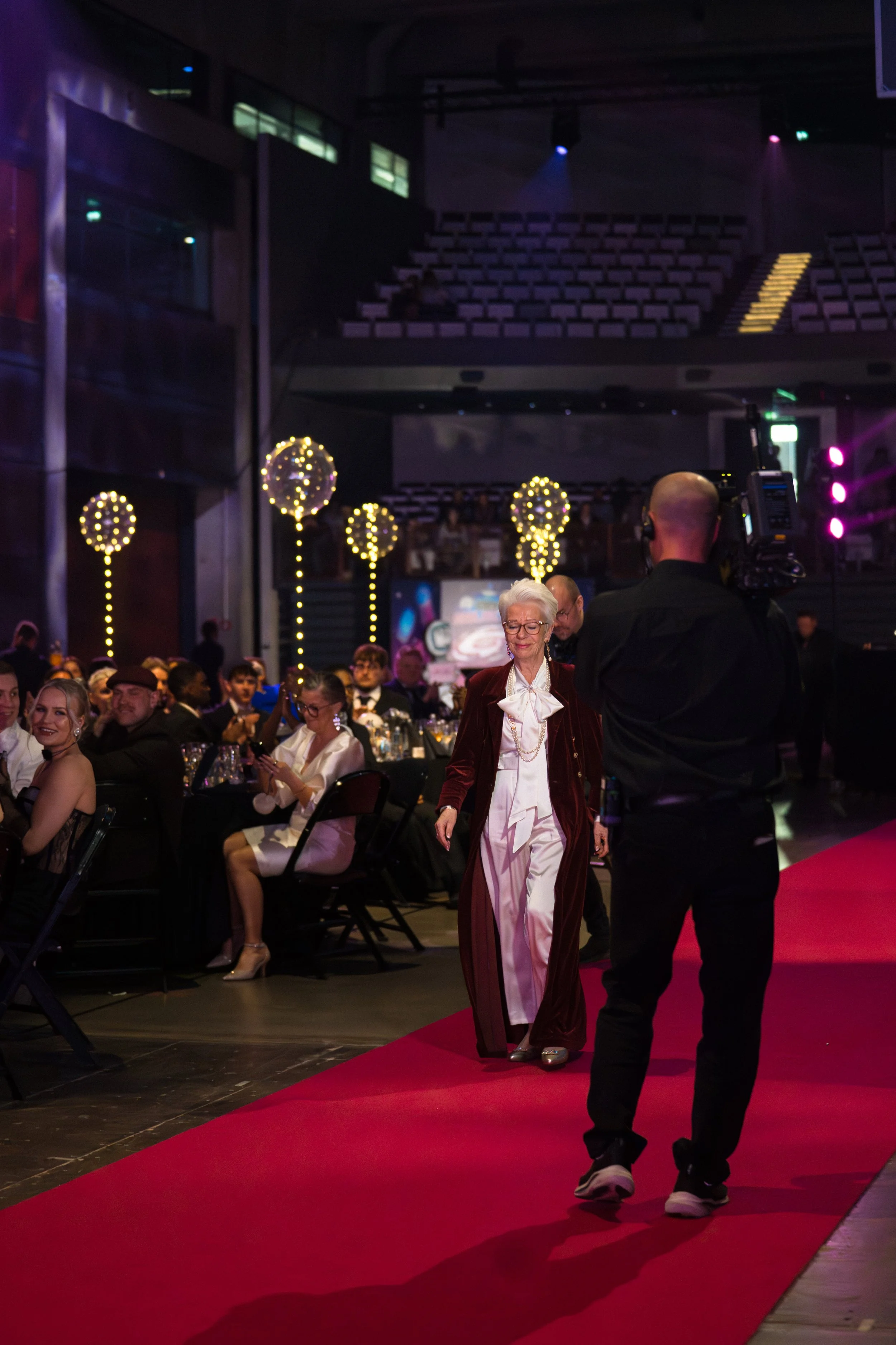 kirppismummo tubecon awards palkintojenjaossa