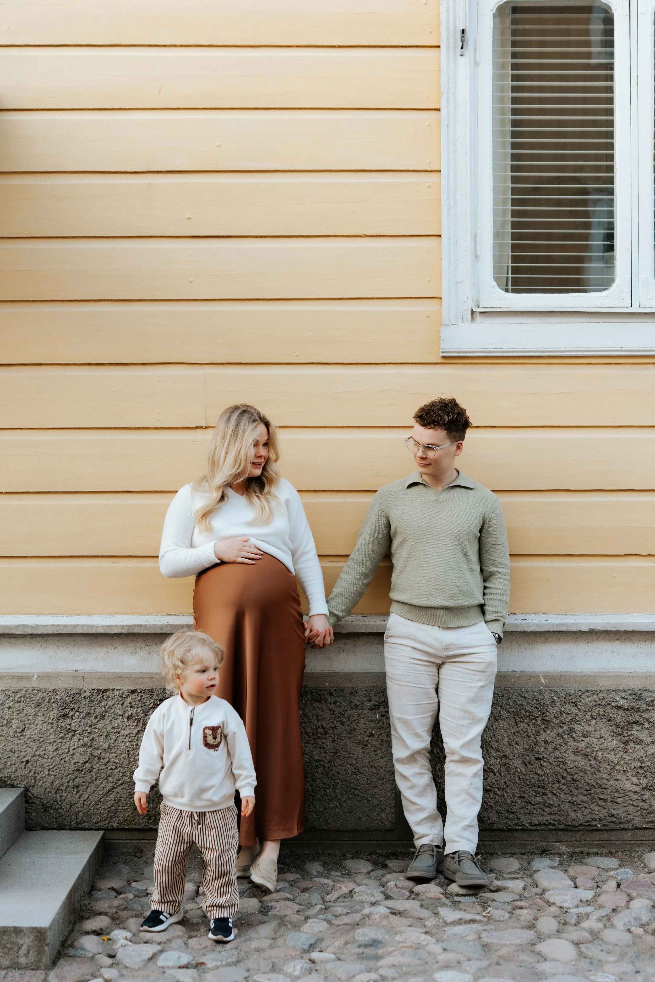 Luonnollinen odotusajankuvaus Naantalin vanhassa kaupungissa. 