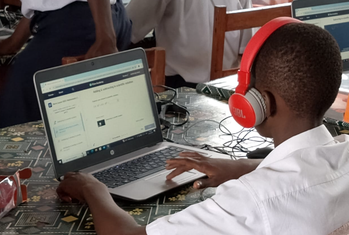 A student in an AI FLN program